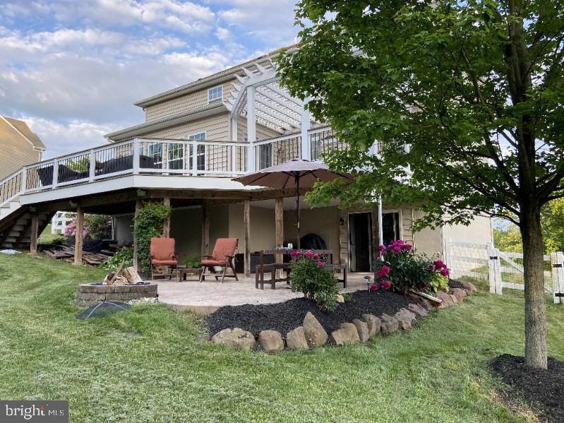 THE FIELDS AT CREEKV - Residential