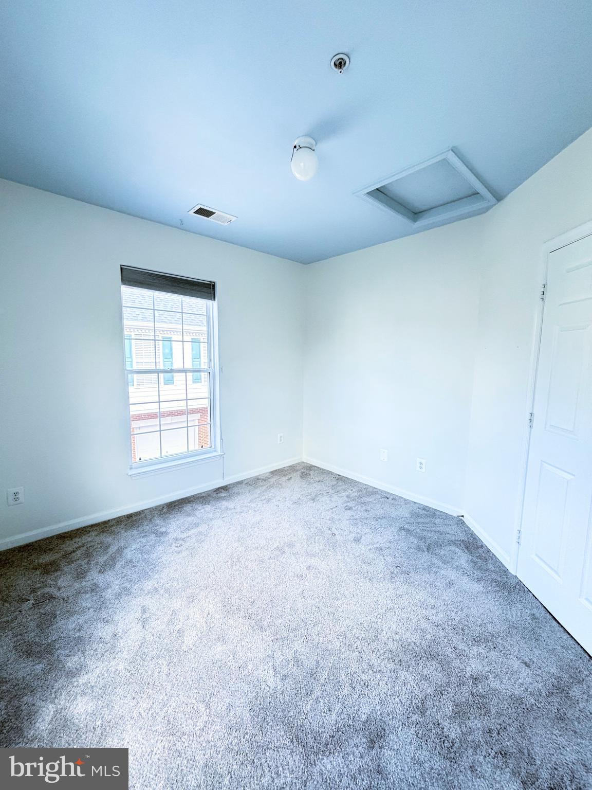 LAKESIDE AT SOUTH RIDING - Residential Lease