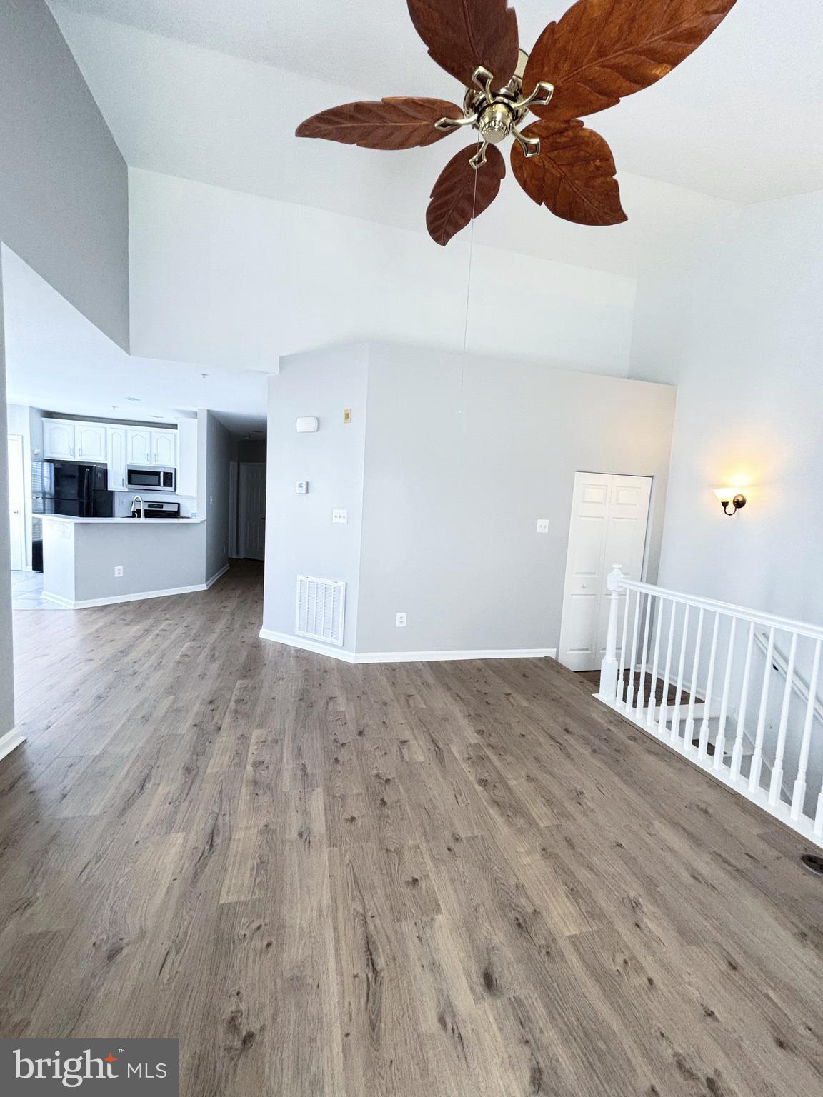 LAKESIDE AT SOUTH RIDING - Residential Lease