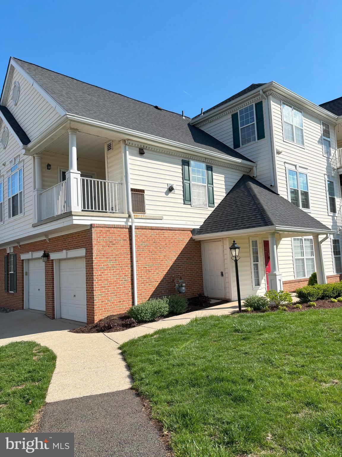 LAKESIDE AT SOUTH RIDING - Residential Lease