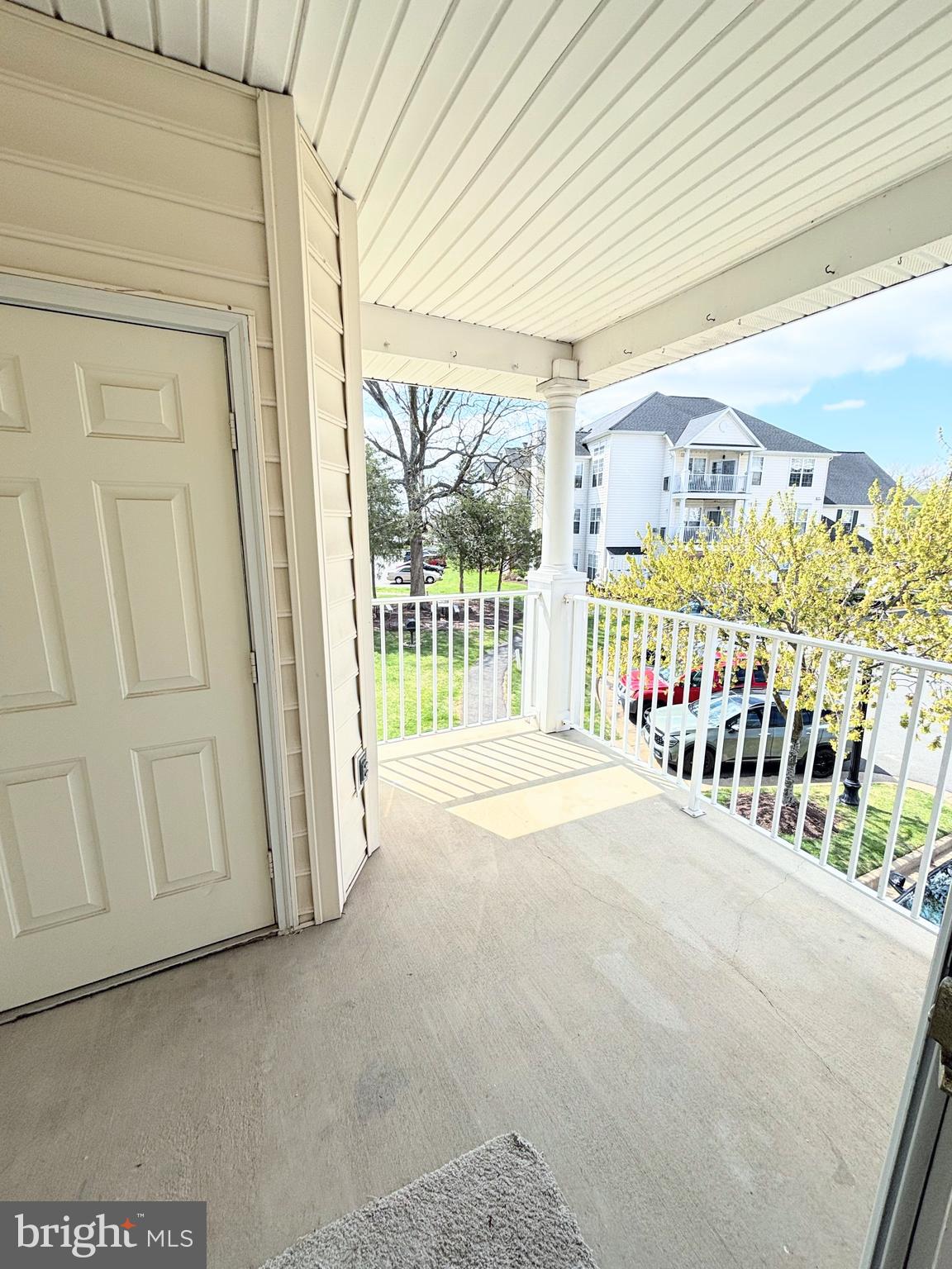 LAKESIDE AT SOUTH RIDING - Residential Lease