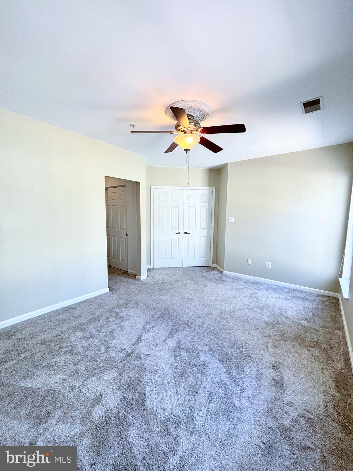 LAKESIDE AT SOUTH RIDING - Residential Lease