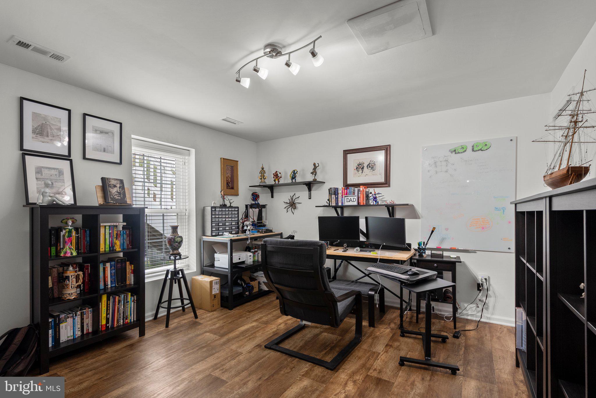 POTOMAC RIDGE - Residential