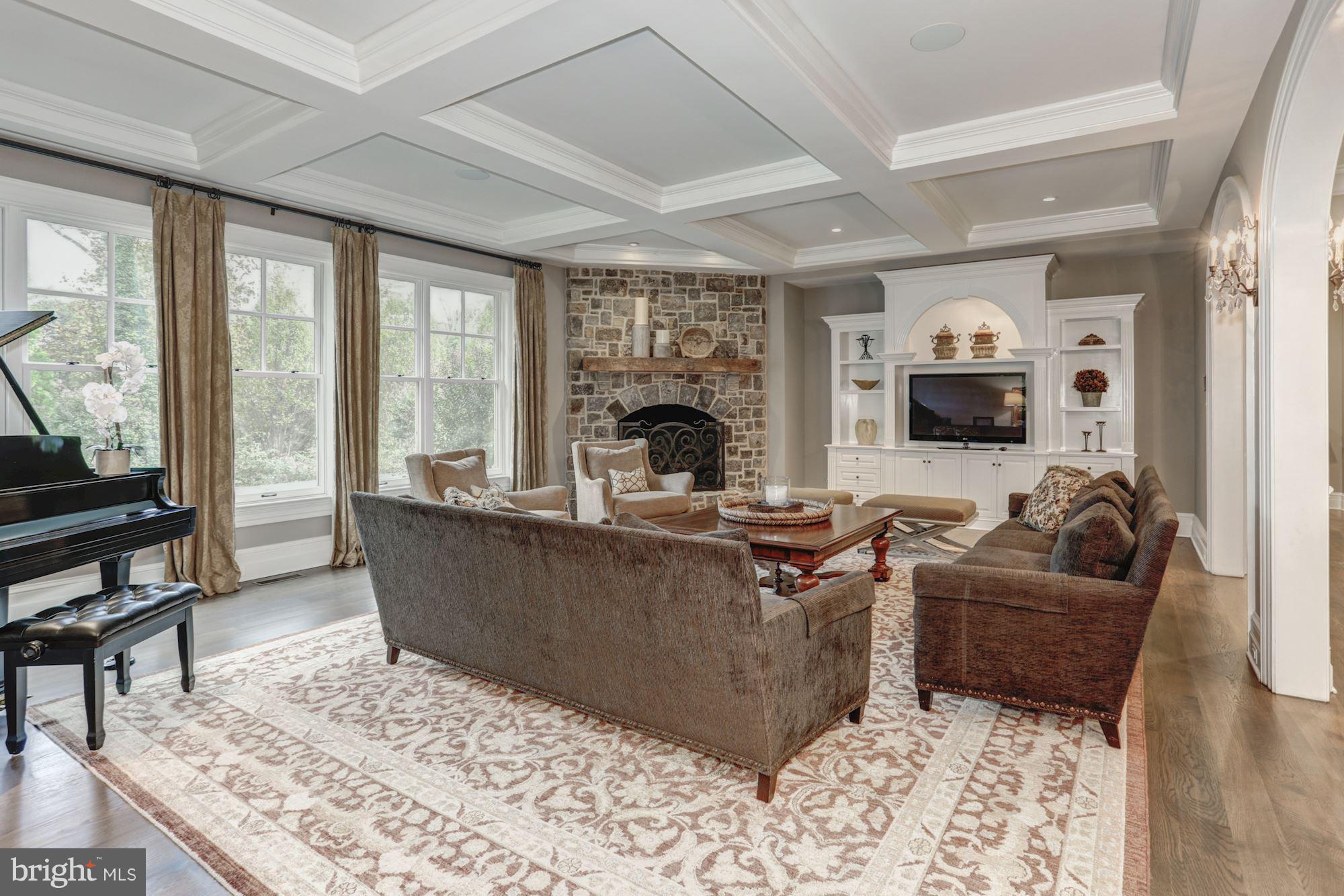 SPRING HILL FARM - Residential