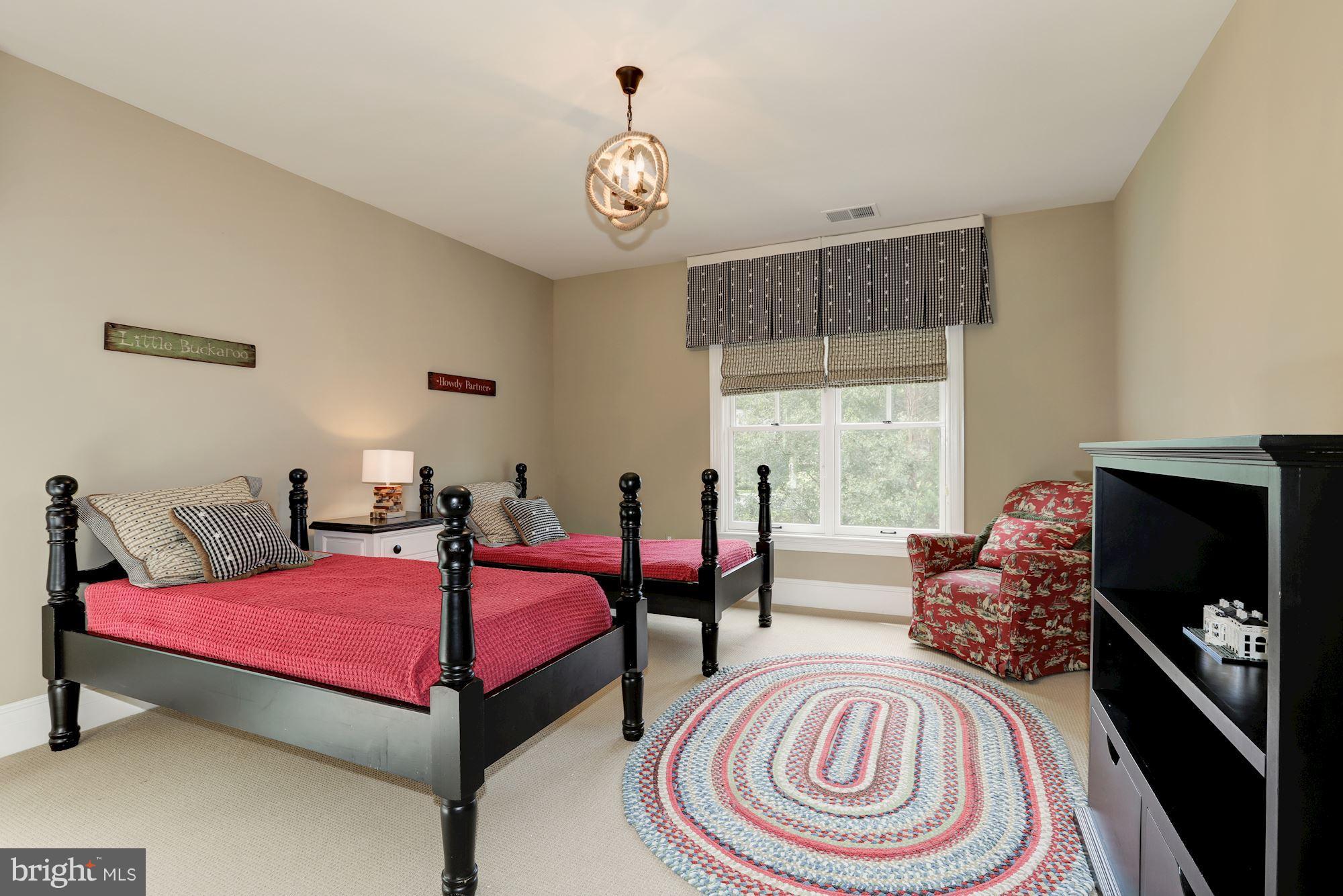 SPRING HILL FARM - Residential