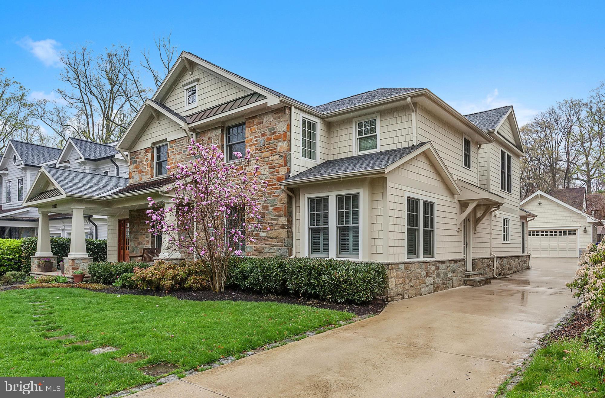 ENGLISH VILLAGE - Residential