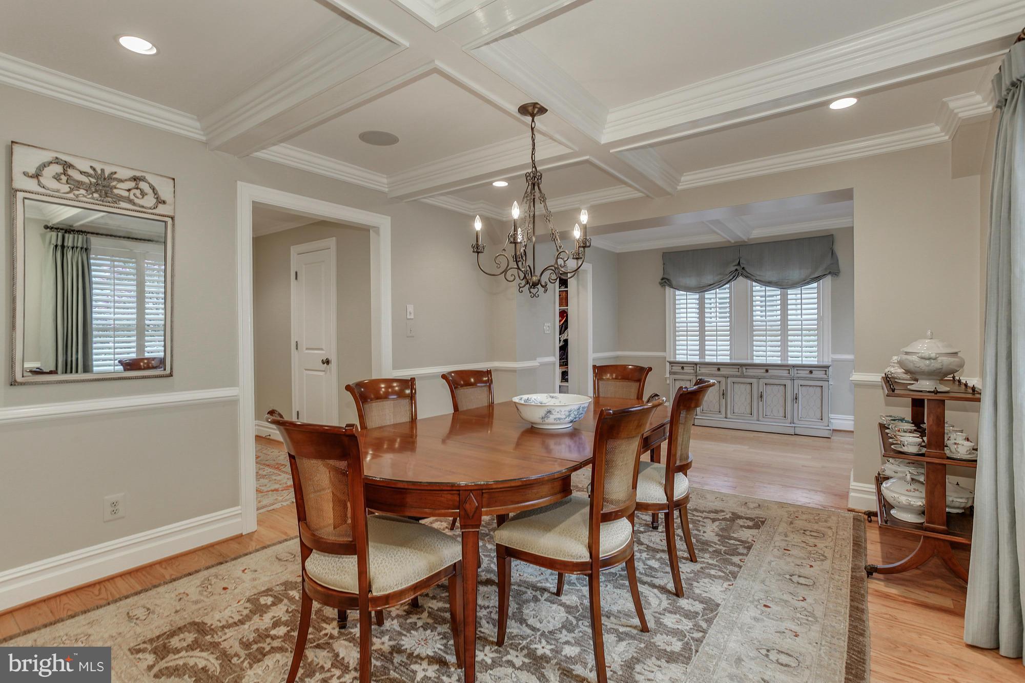 ENGLISH VILLAGE - Residential