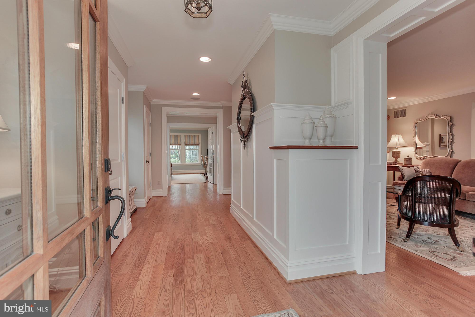 ENGLISH VILLAGE - Residential