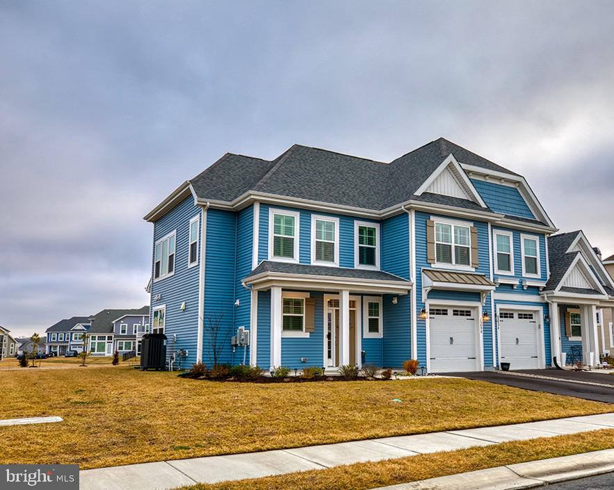 PENINSULA LAKES - Residential