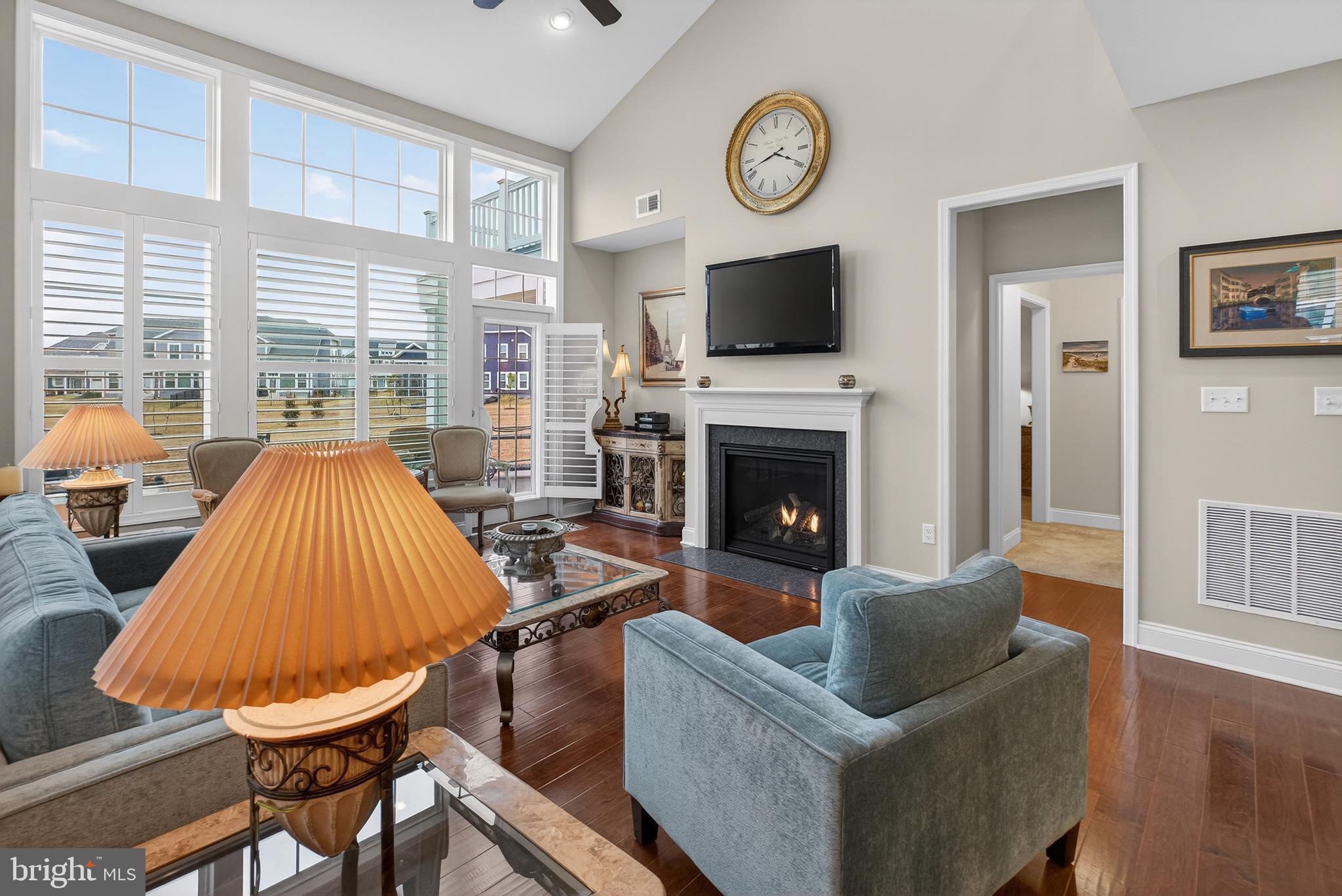 PENINSULA LAKES - Residential