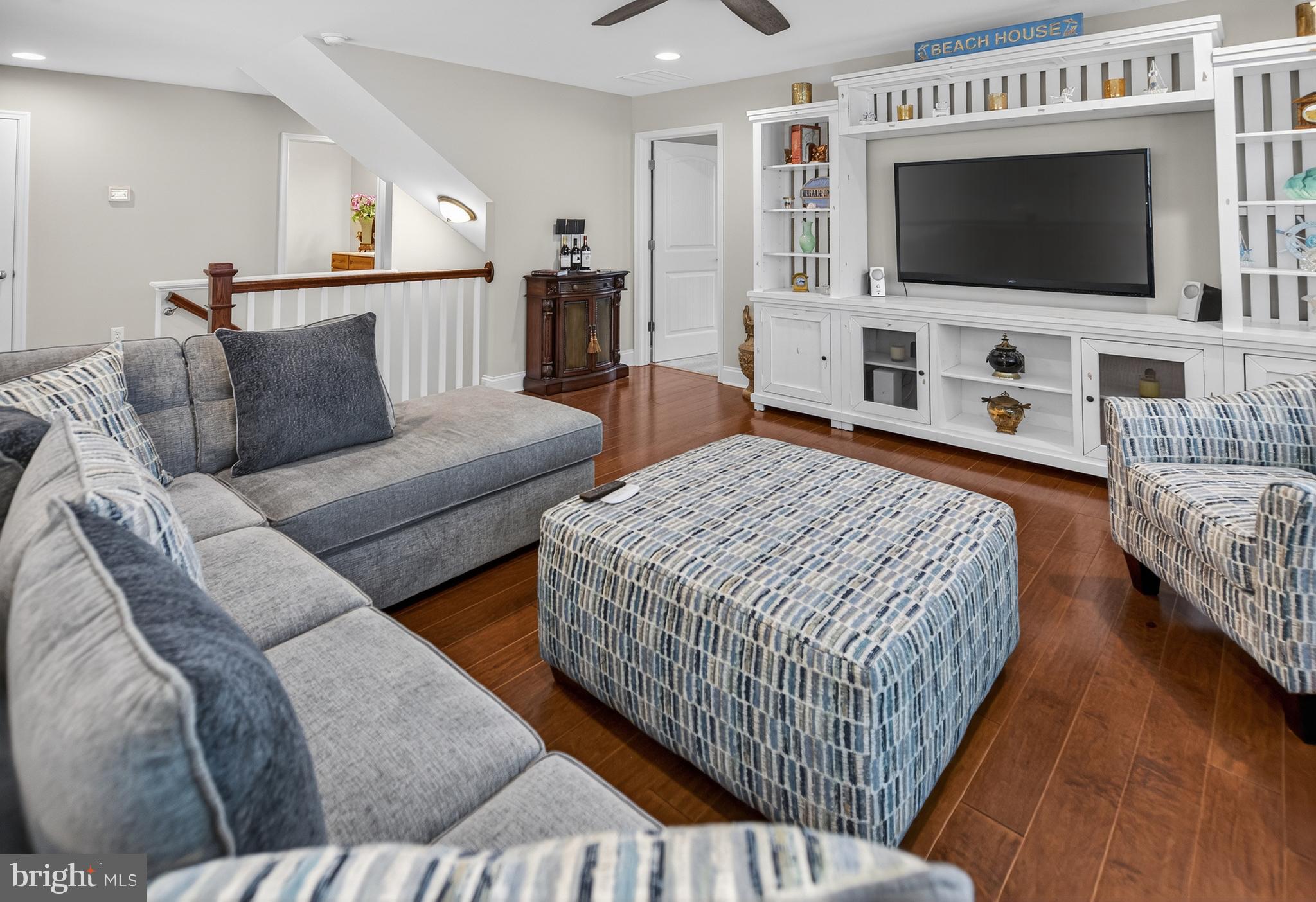 PENINSULA LAKES - Residential