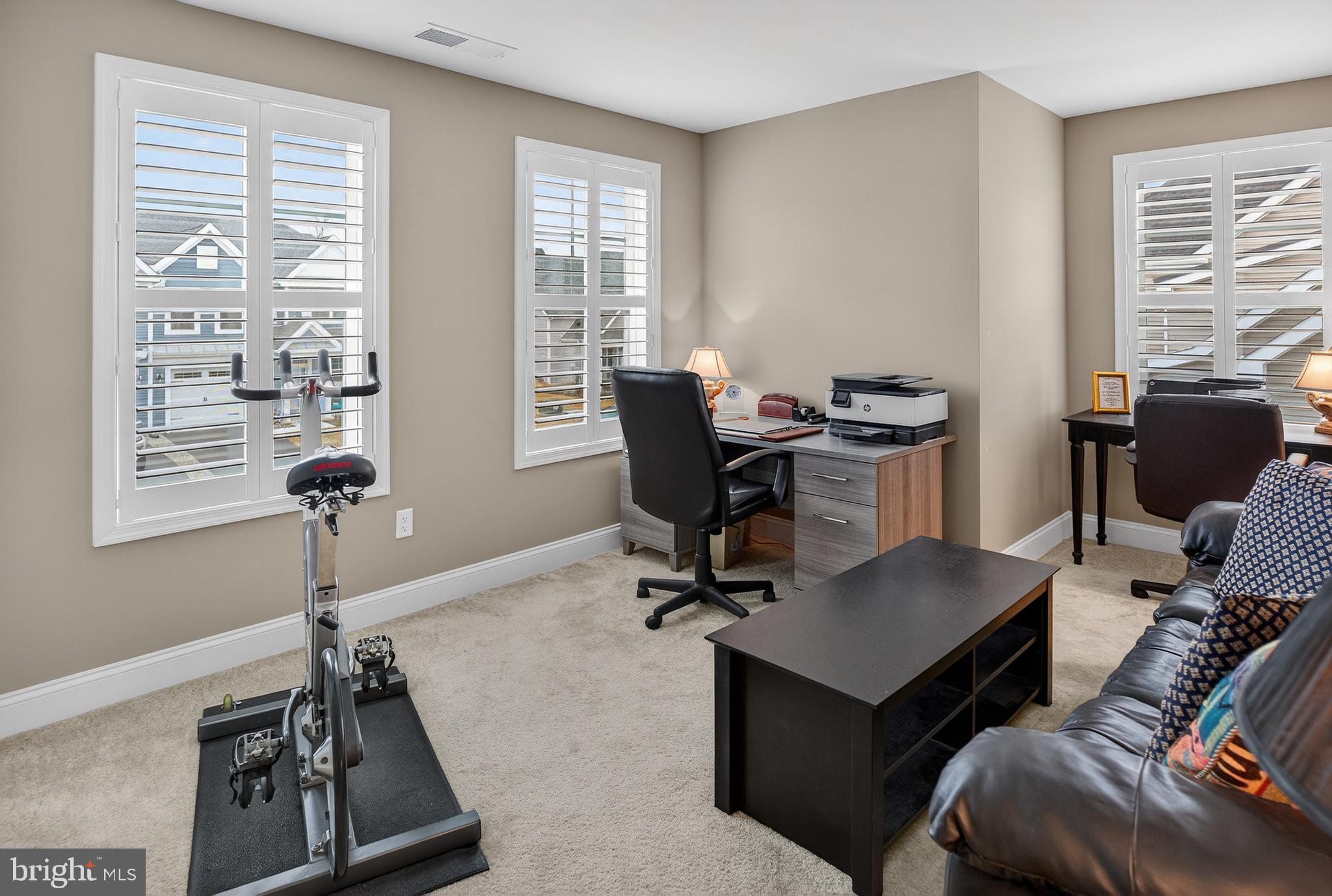 PENINSULA LAKES - Residential