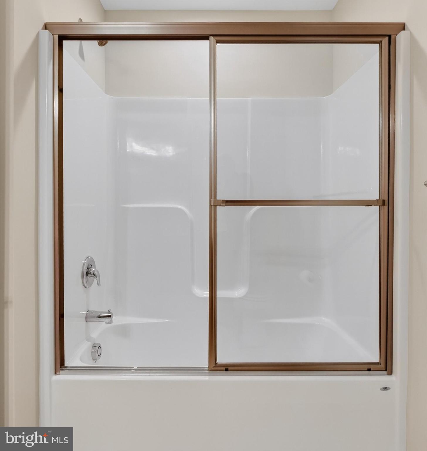 PENINSULA LAKES - Residential