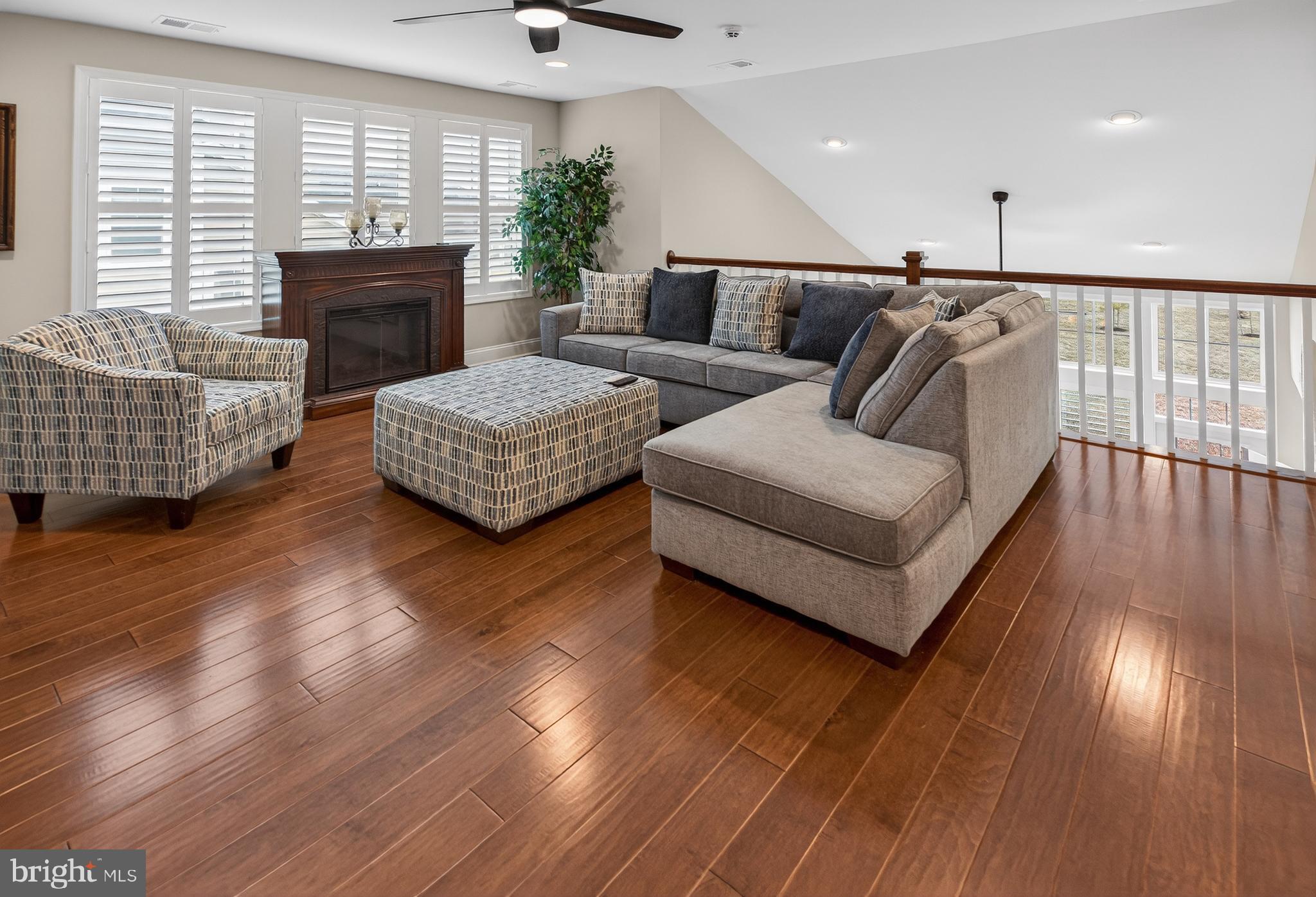 PENINSULA LAKES - Residential