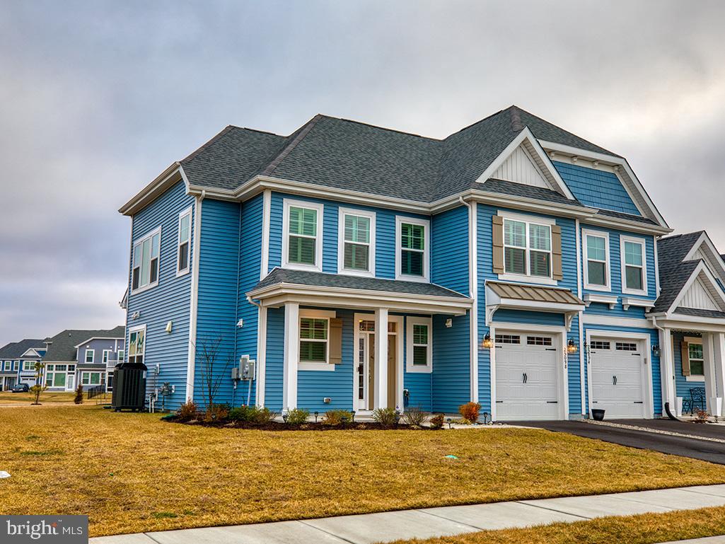 PENINSULA LAKES - Residential