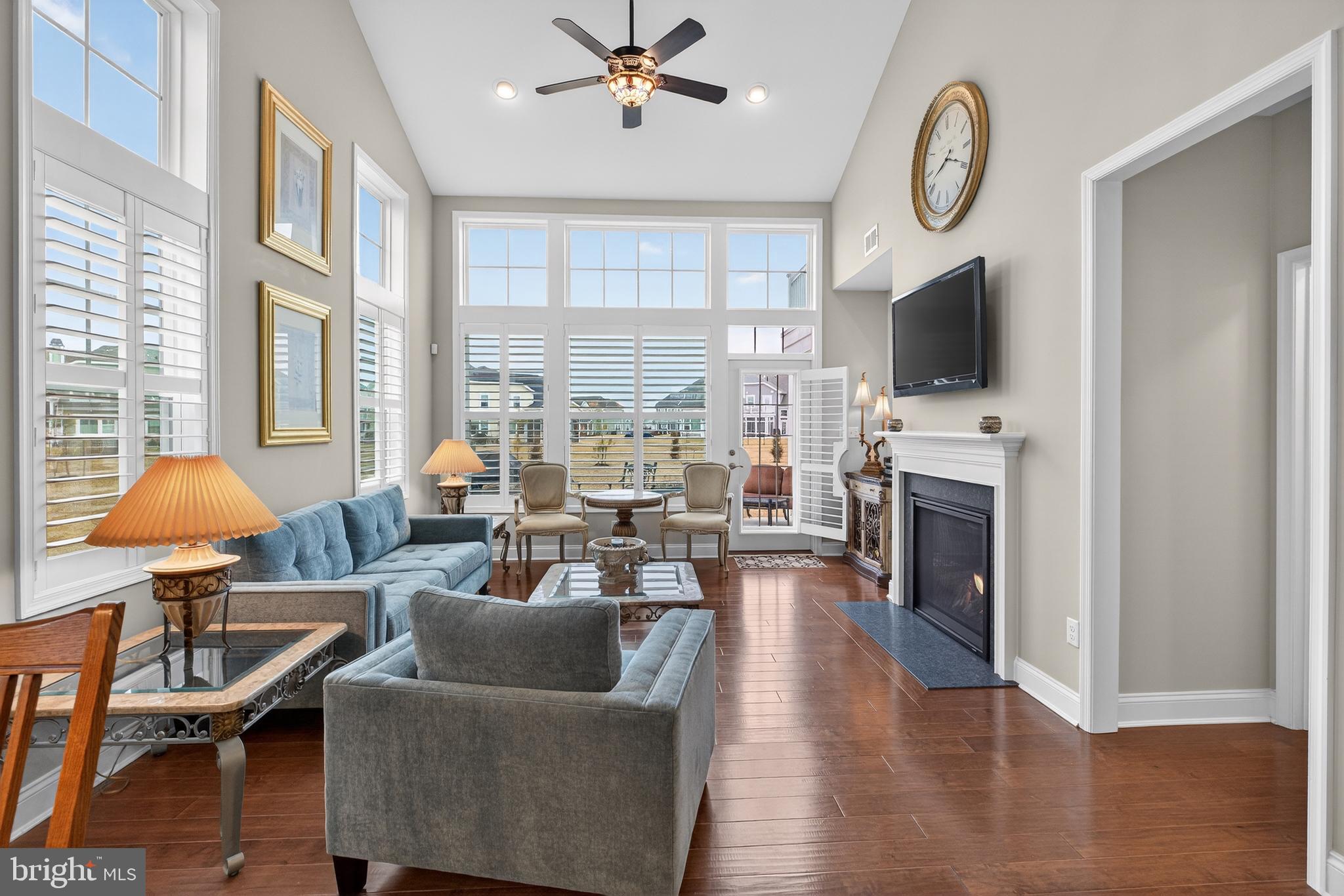 PENINSULA LAKES - Residential