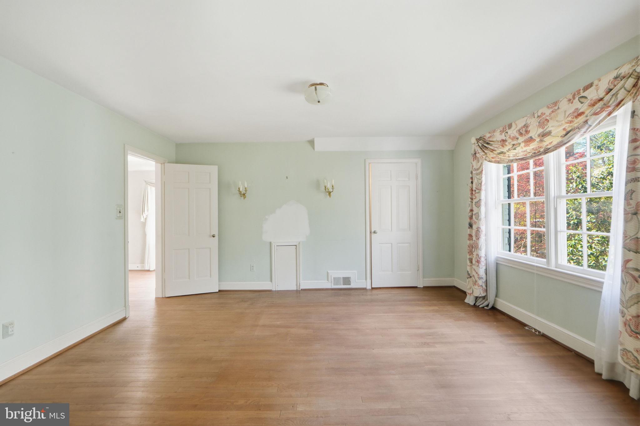 WESTMORELAND HILLS - Residential