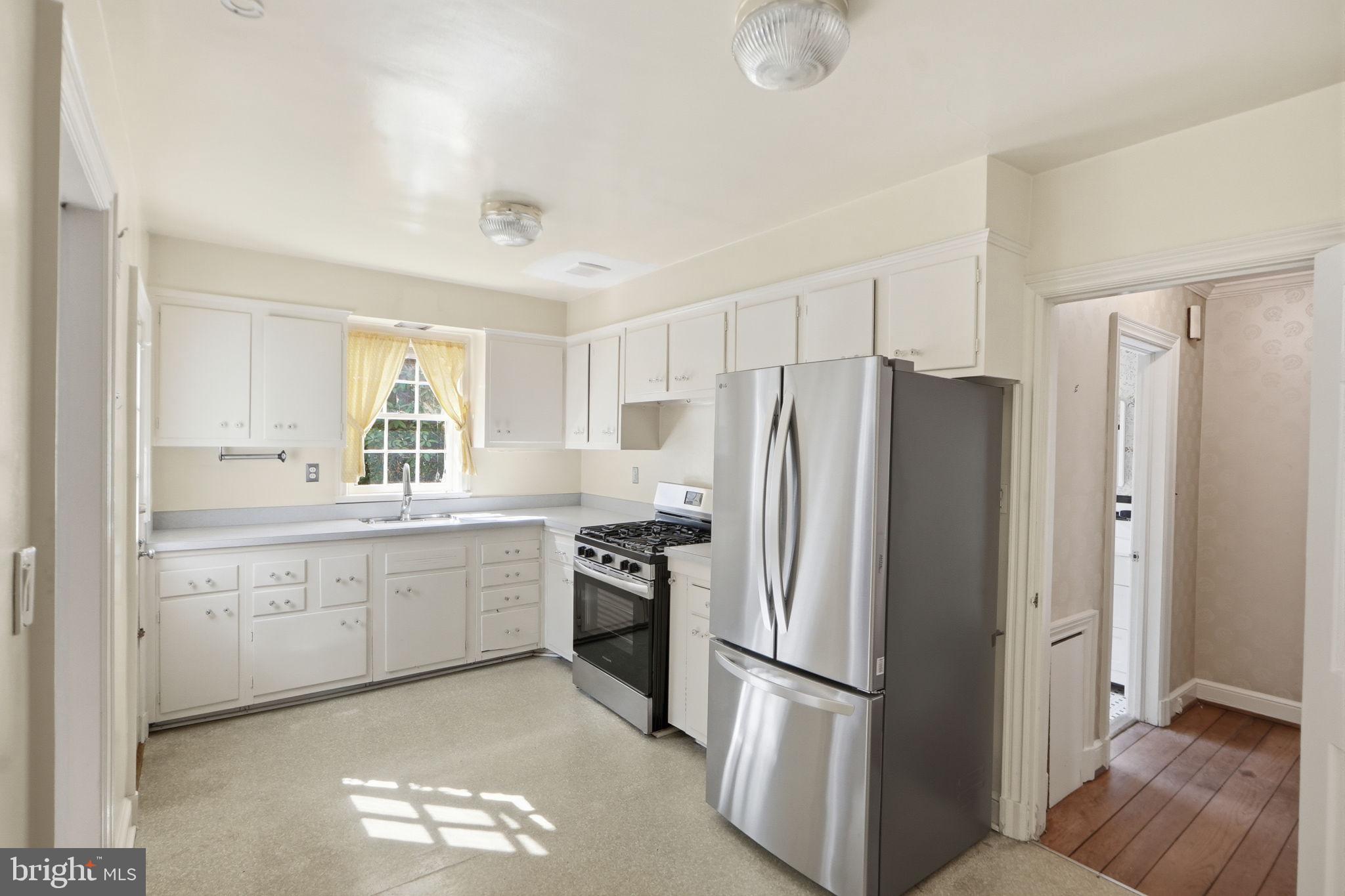 WESTMORELAND HILLS - Residential