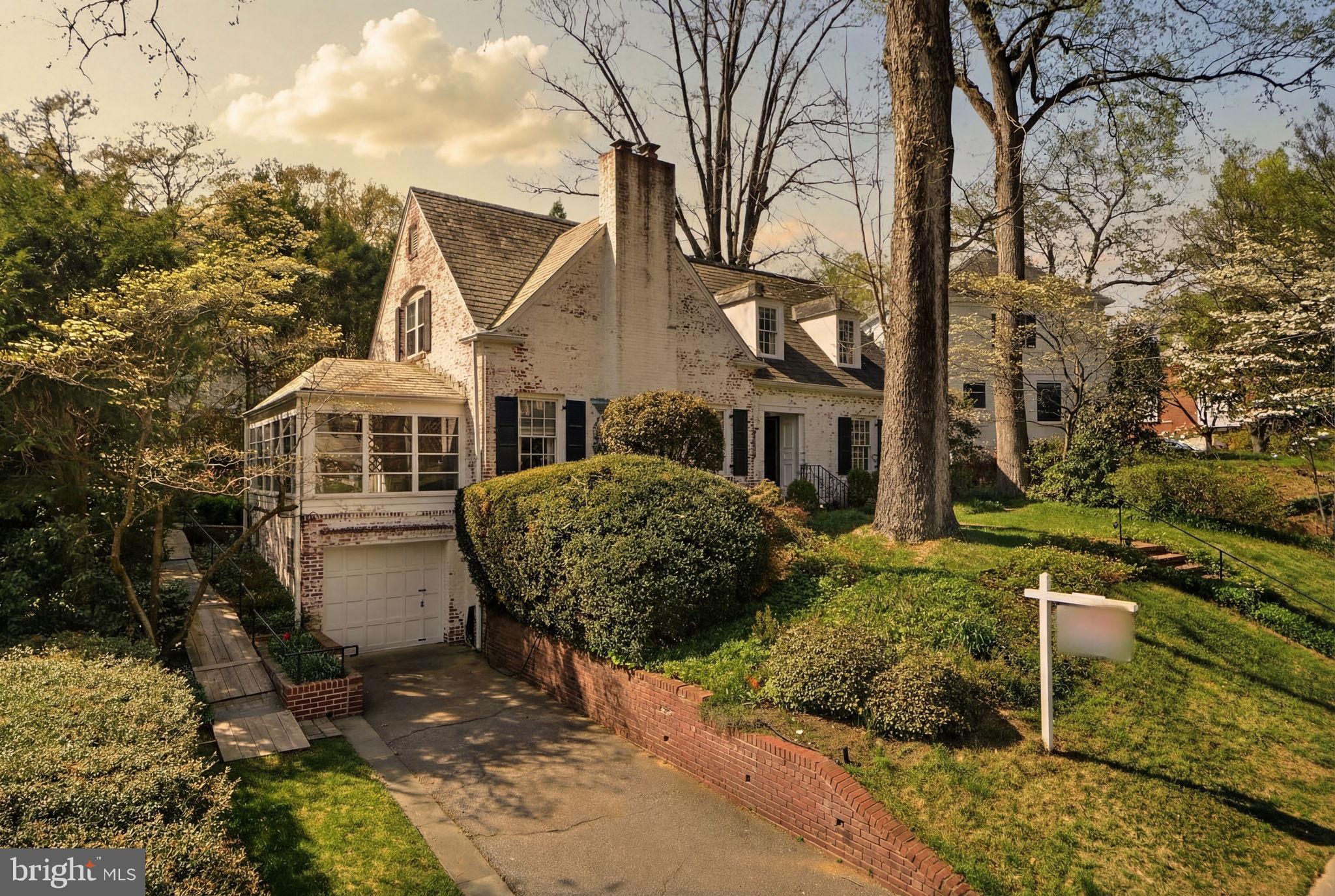 WESTMORELAND HILLS - Residential