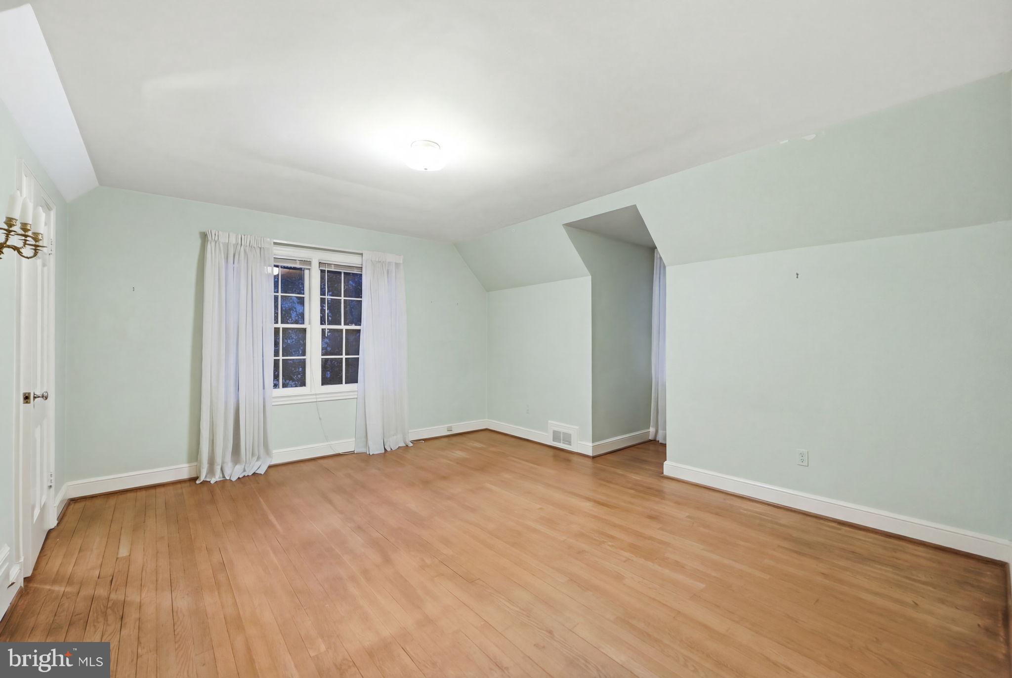 WESTMORELAND HILLS - Residential