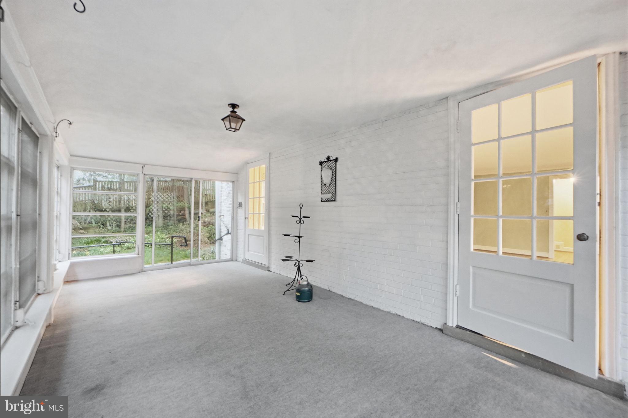 WESTMORELAND HILLS - Residential