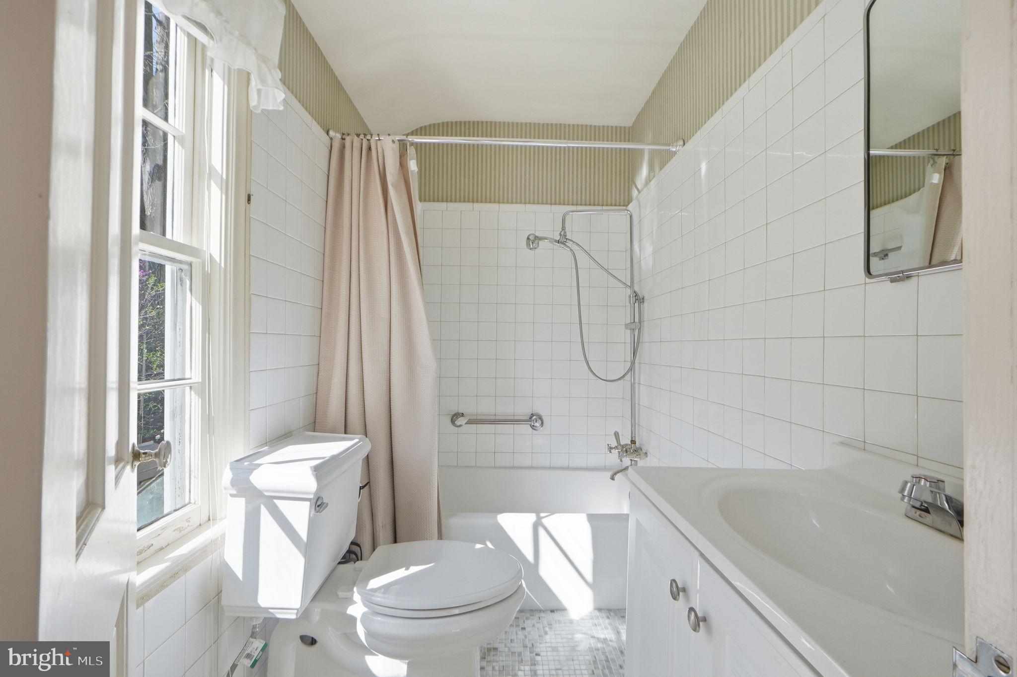 WESTMORELAND HILLS - Residential