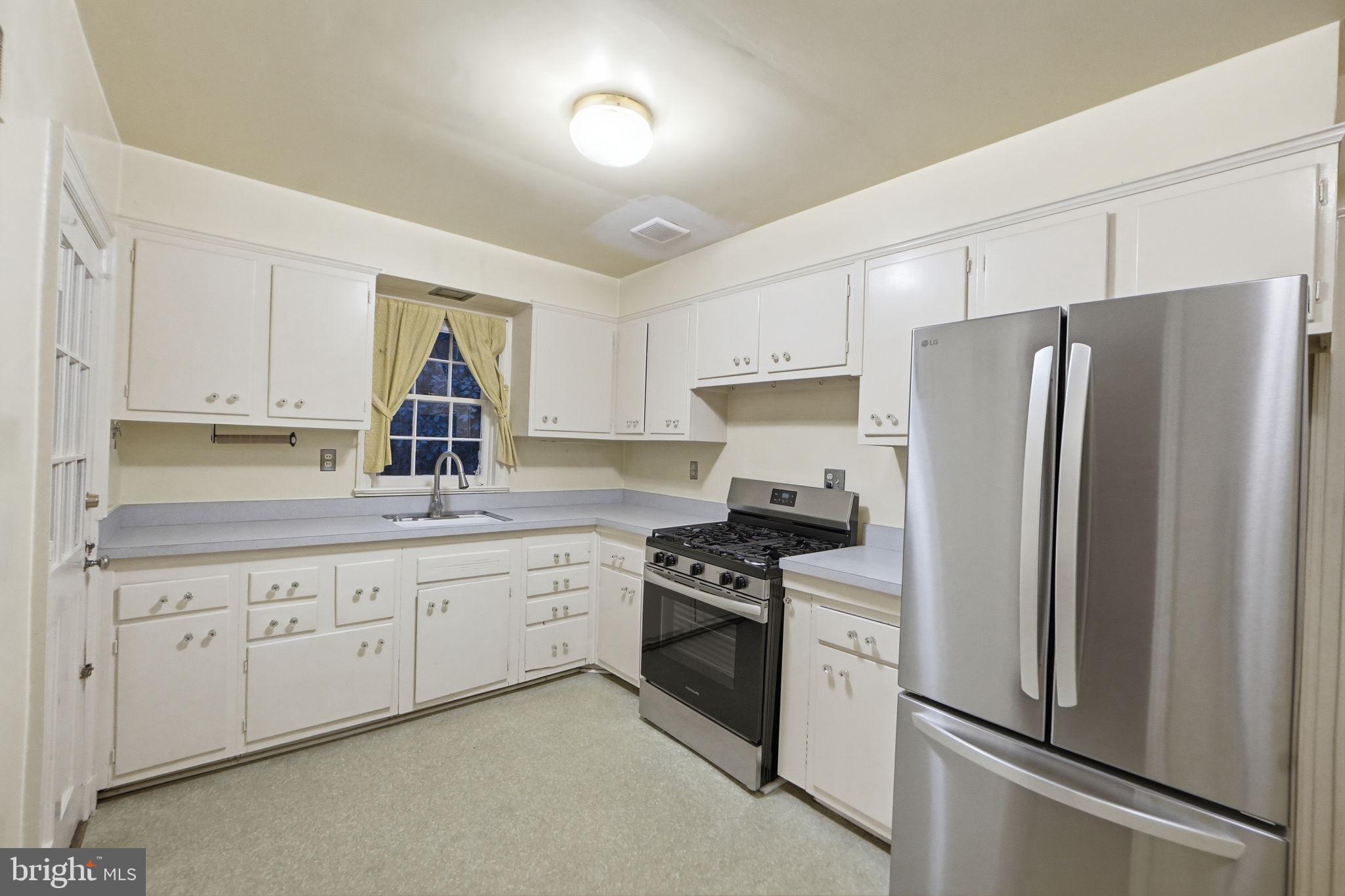 WESTMORELAND HILLS - Residential