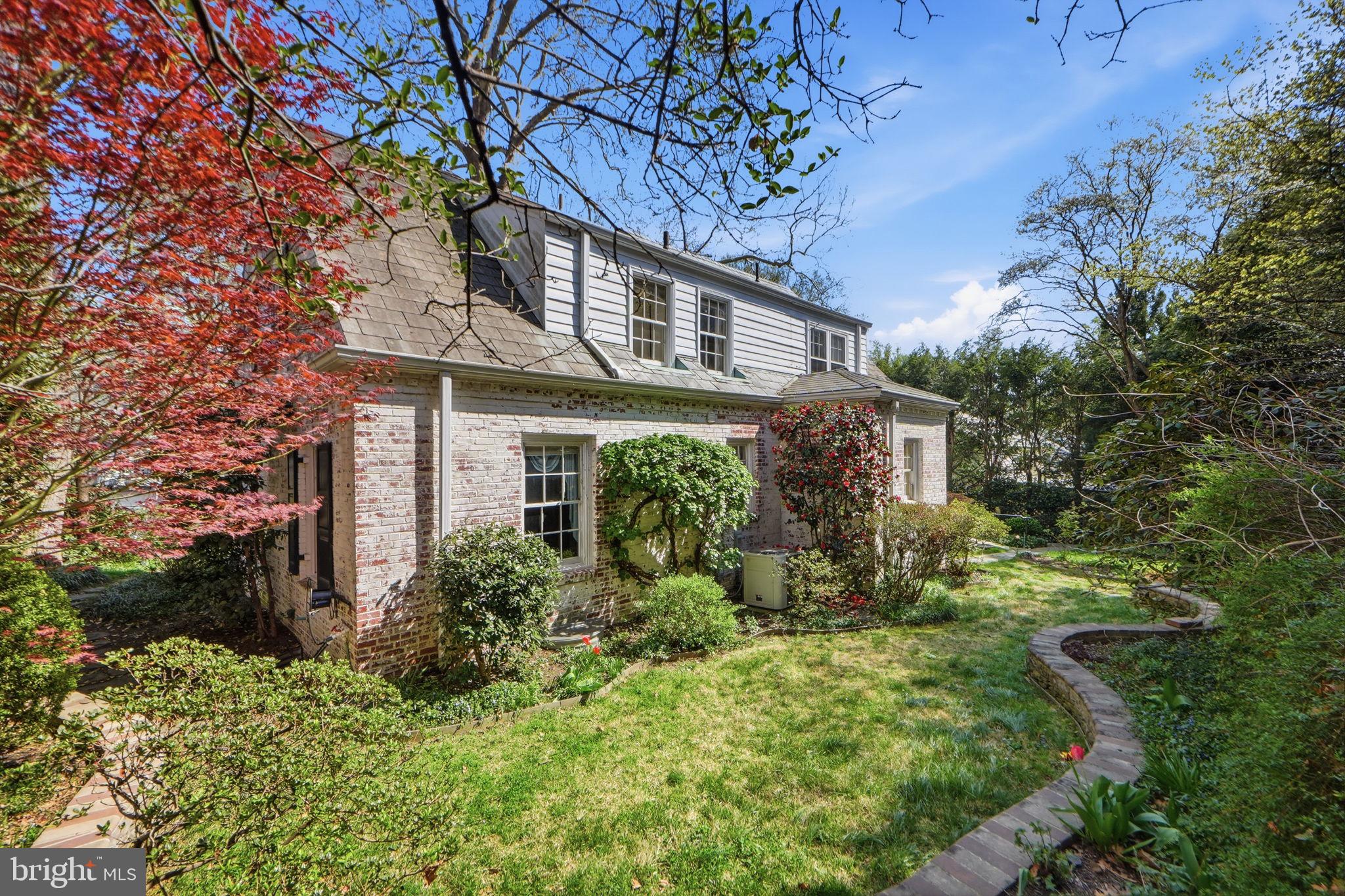 WESTMORELAND HILLS - Residential