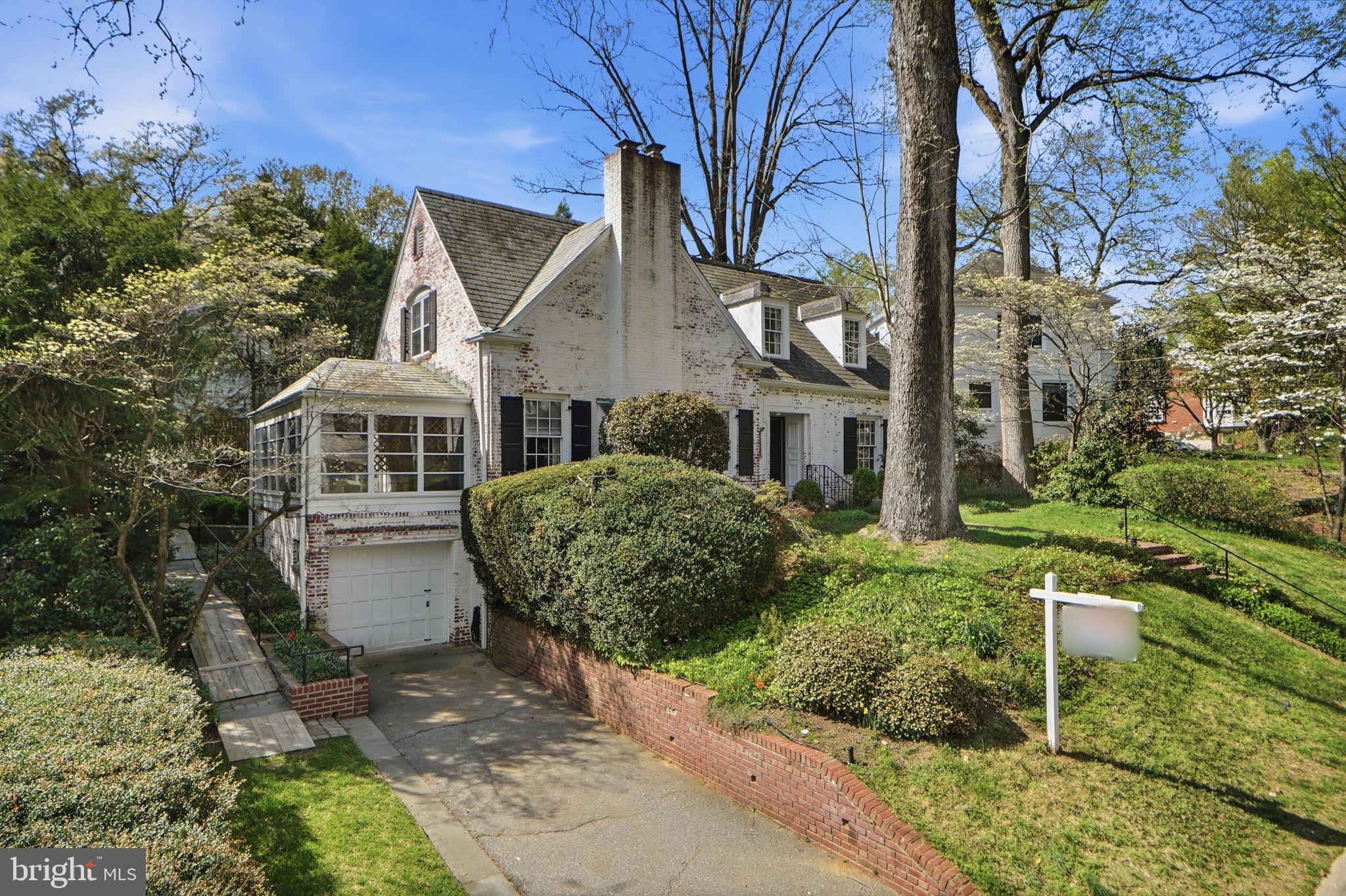 WESTMORELAND HILLS - Residential