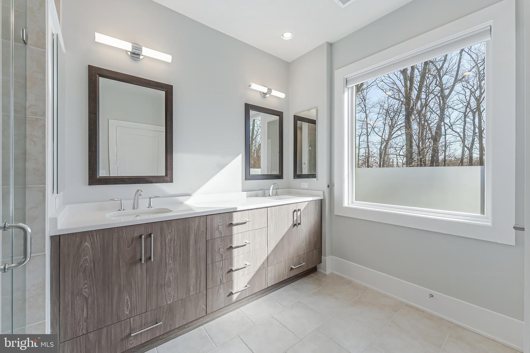 GROSVENOR HEIGHTS - Residential