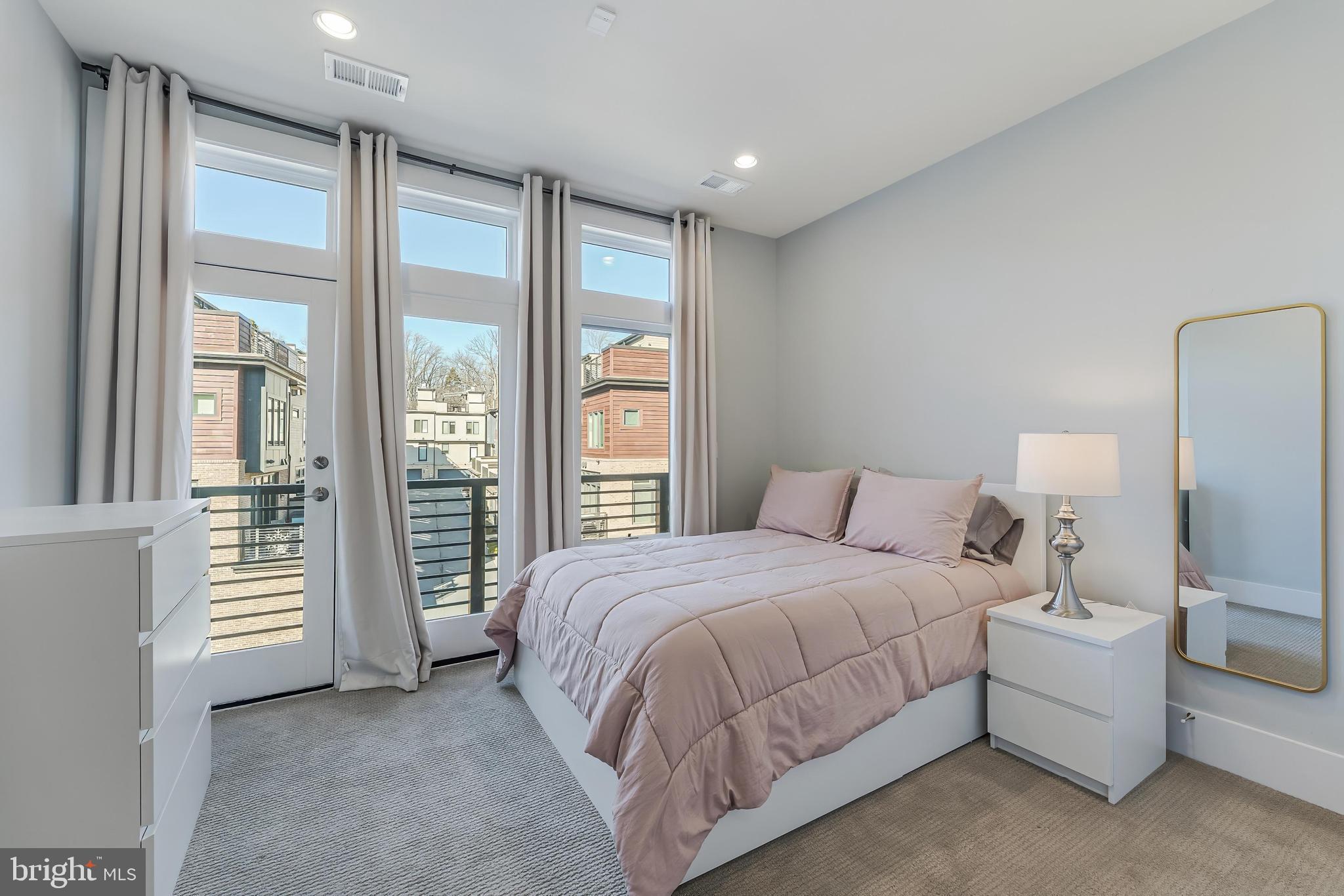 GROSVENOR HEIGHTS - Residential