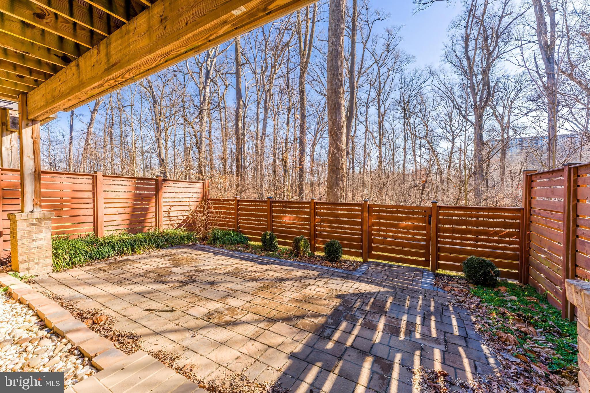 GROSVENOR HEIGHTS - Residential