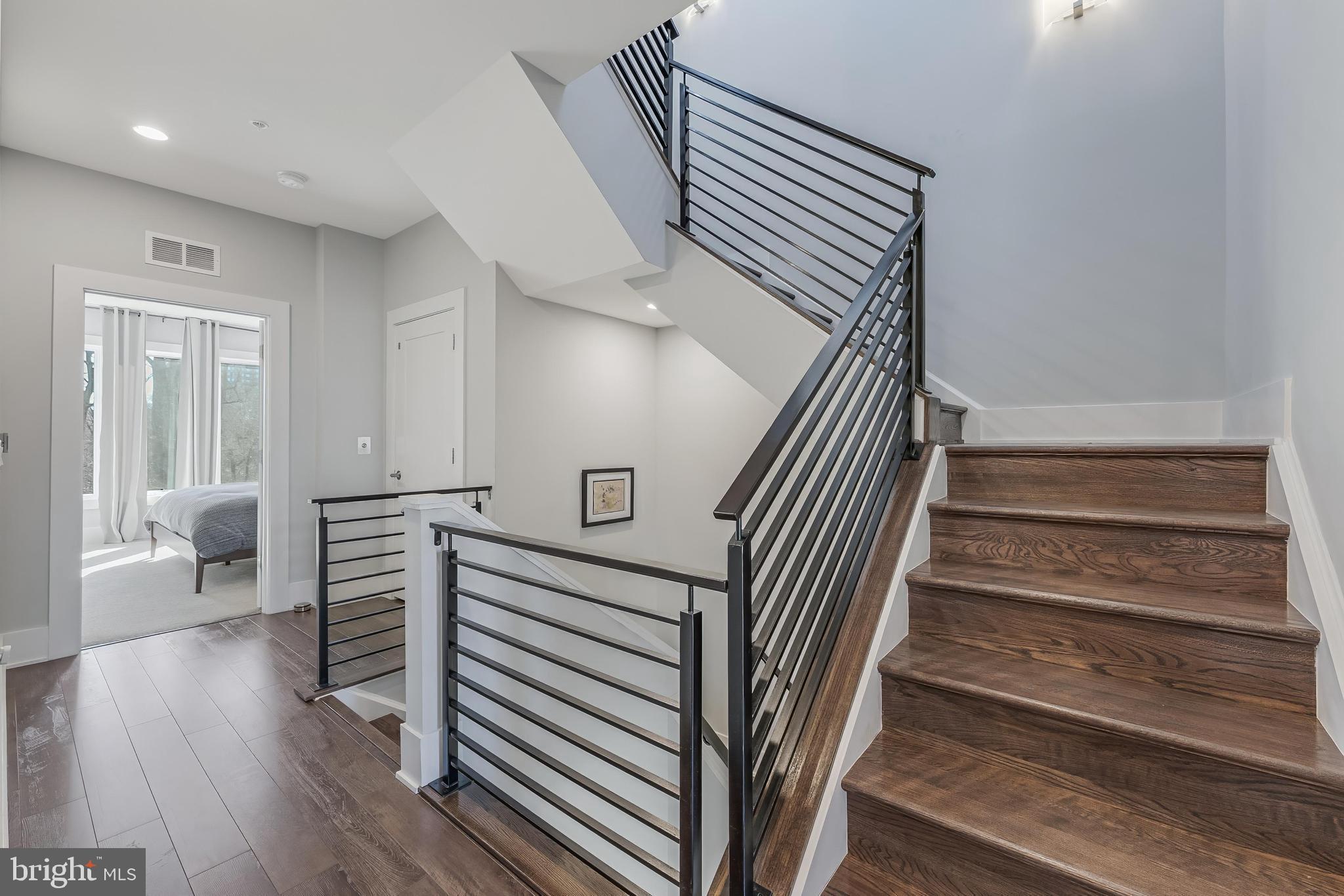 GROSVENOR HEIGHTS - Residential