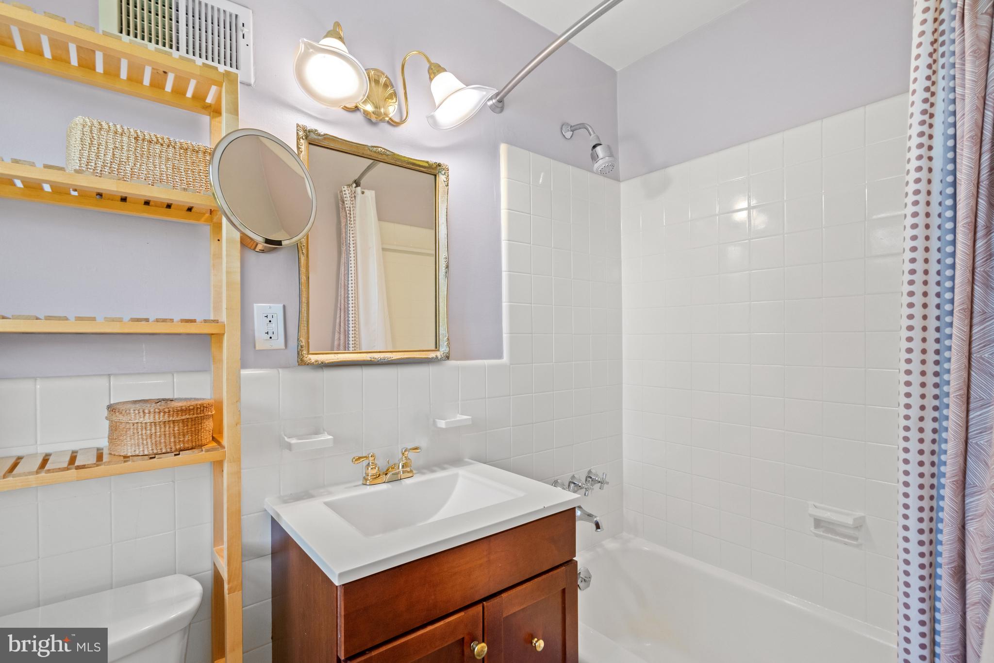 THE HAMLET - Residential