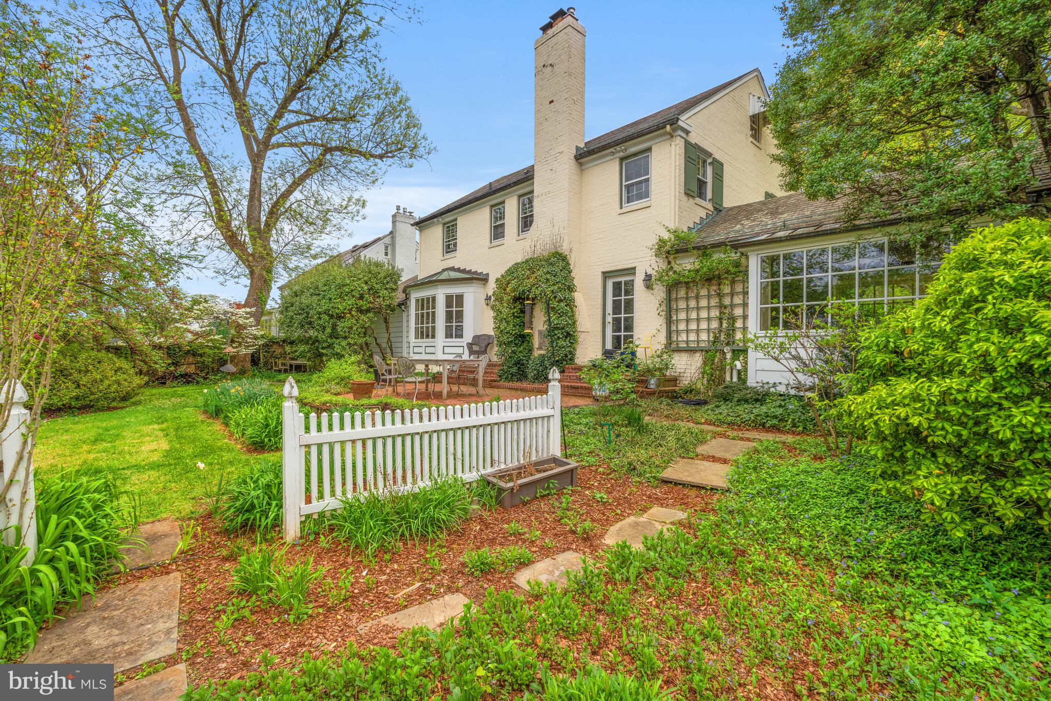 THE HAMLET - Residential