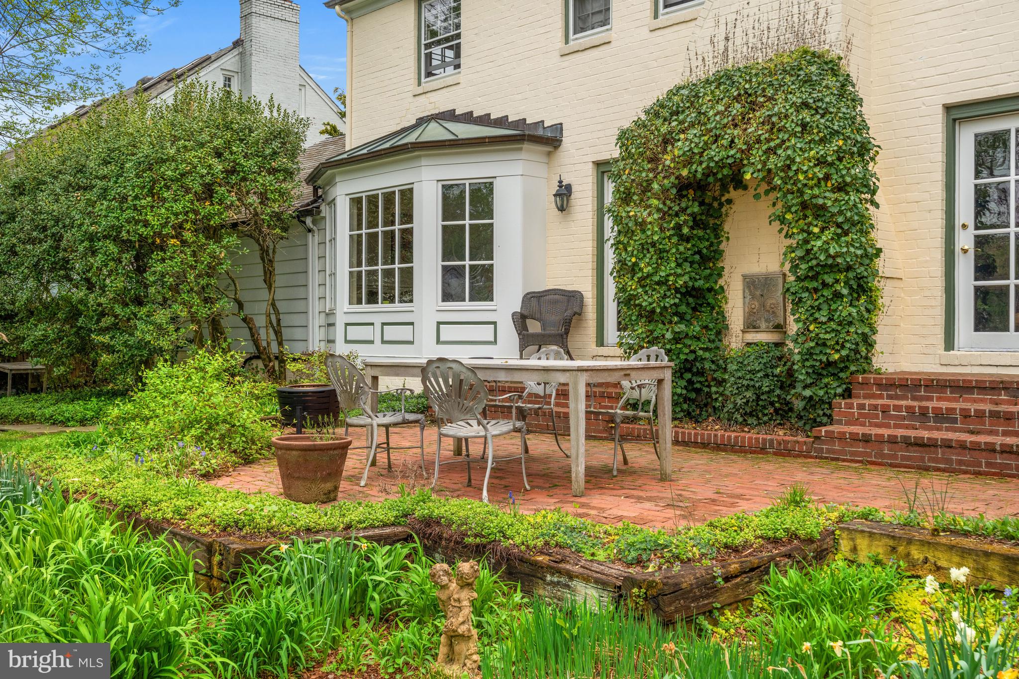 THE HAMLET - Residential