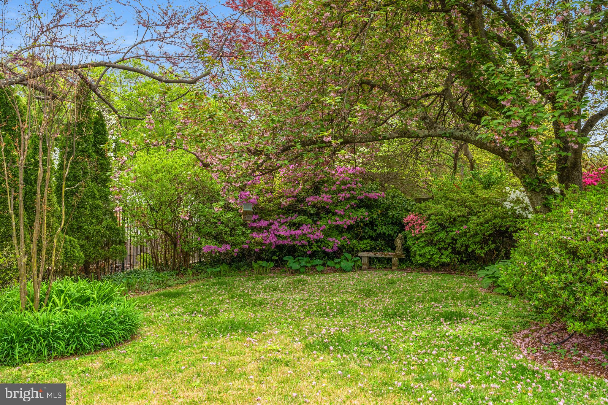 THE HAMLET - Residential