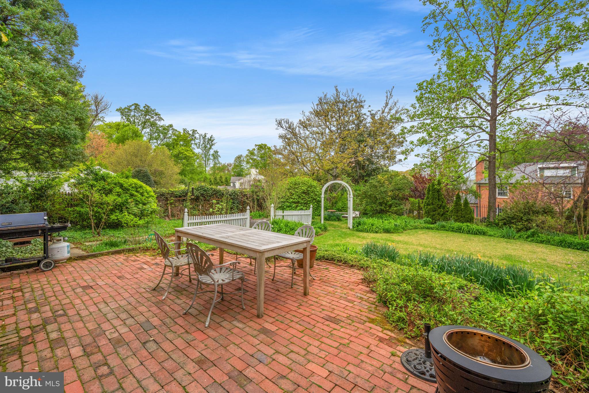 THE HAMLET - Residential