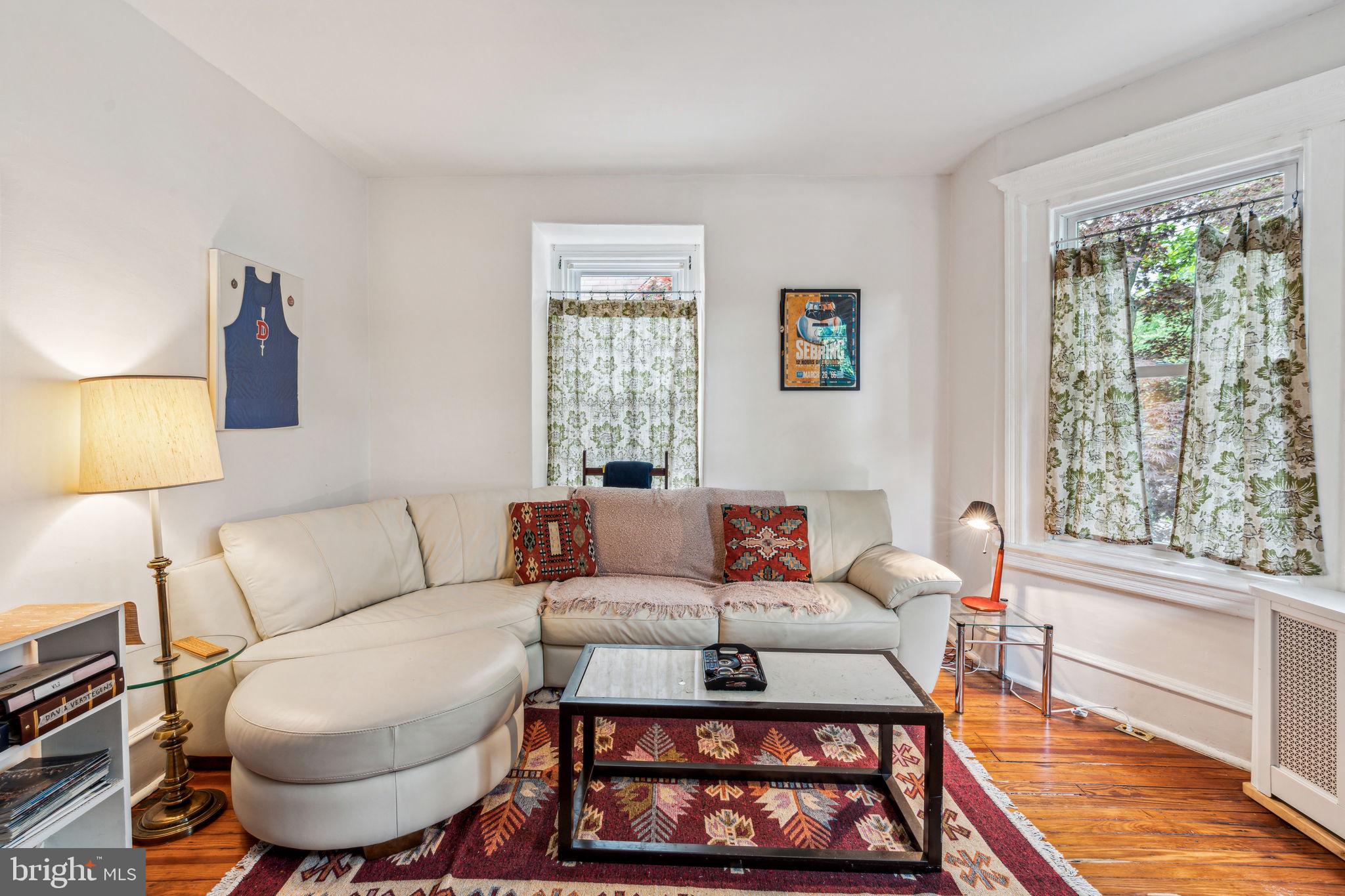 EAST OAK LANE - Residential