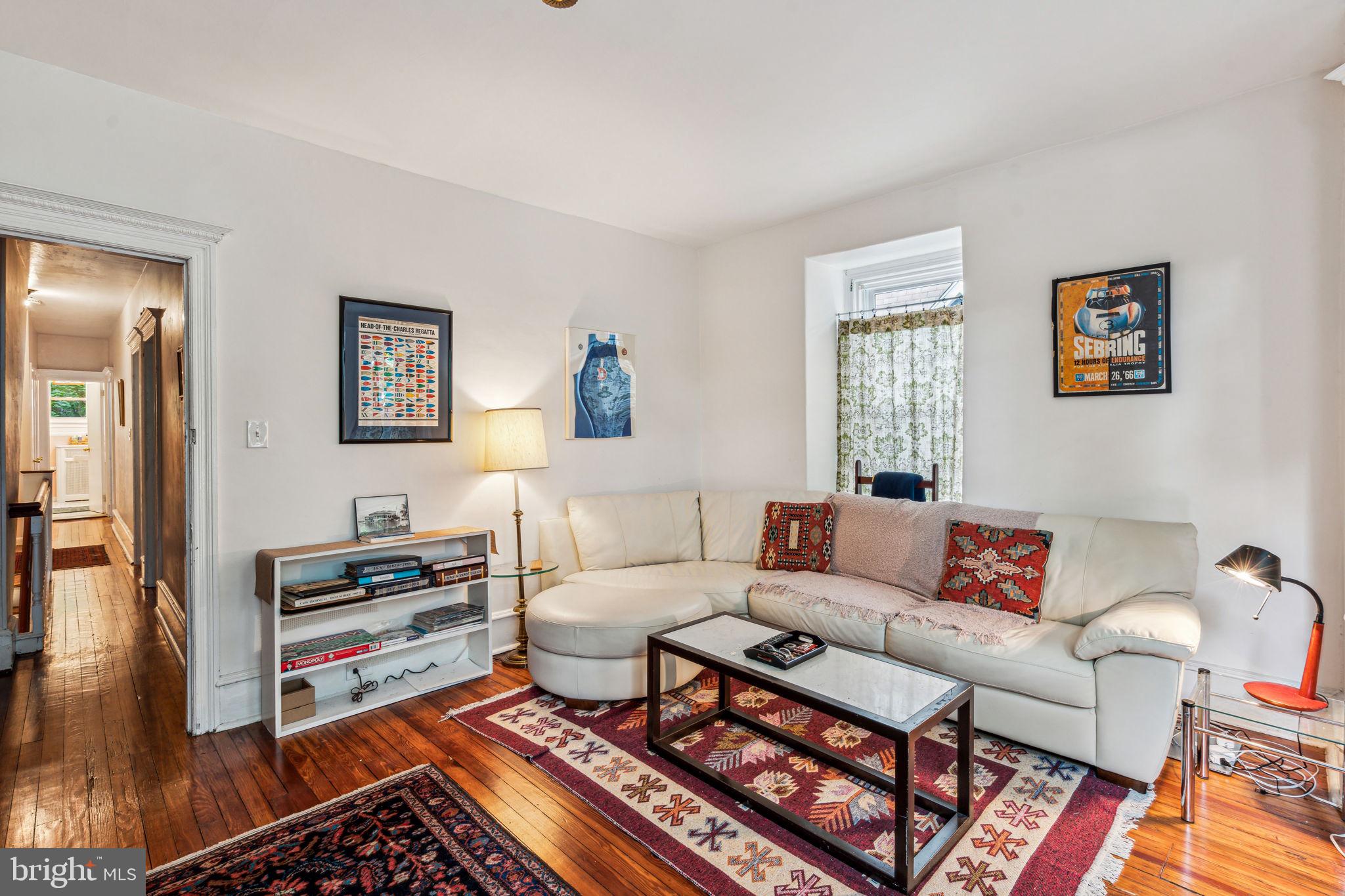 EAST OAK LANE - Residential