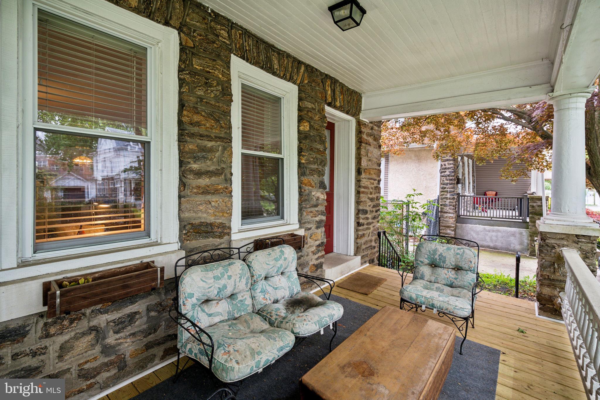 EAST OAK LANE - Residential