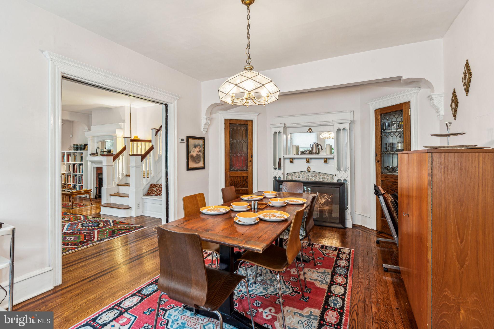 EAST OAK LANE - Residential