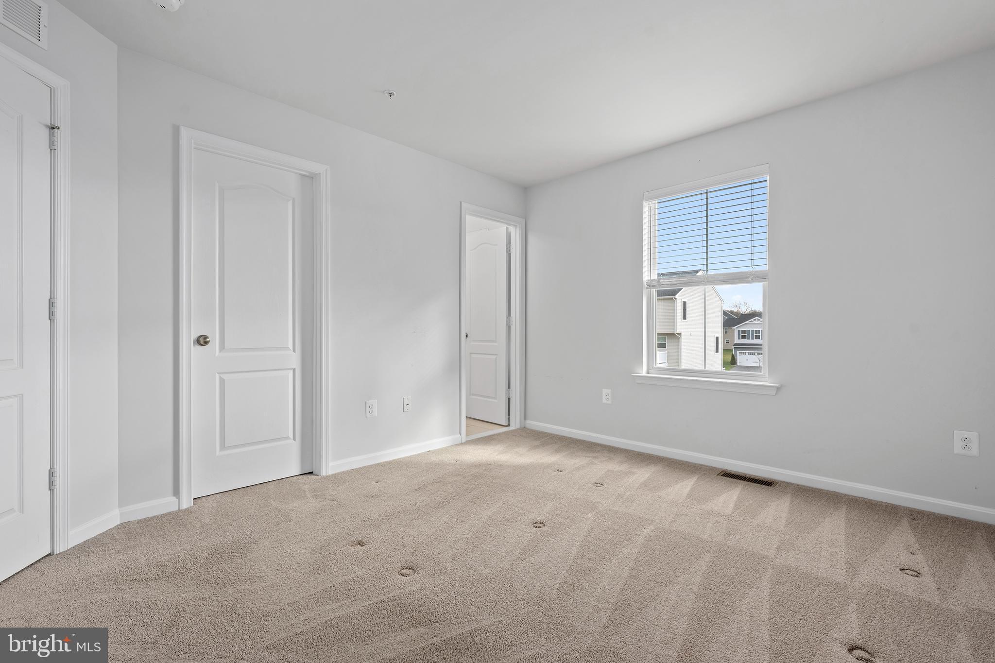 MEADE'S CROSSING - Residential