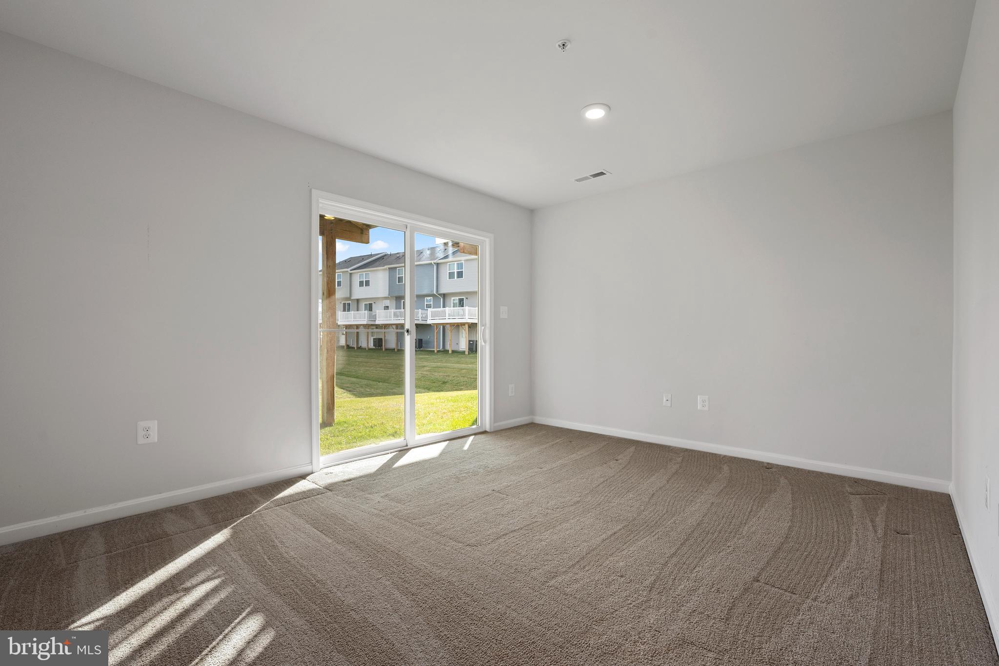 MEADE'S CROSSING - Residential