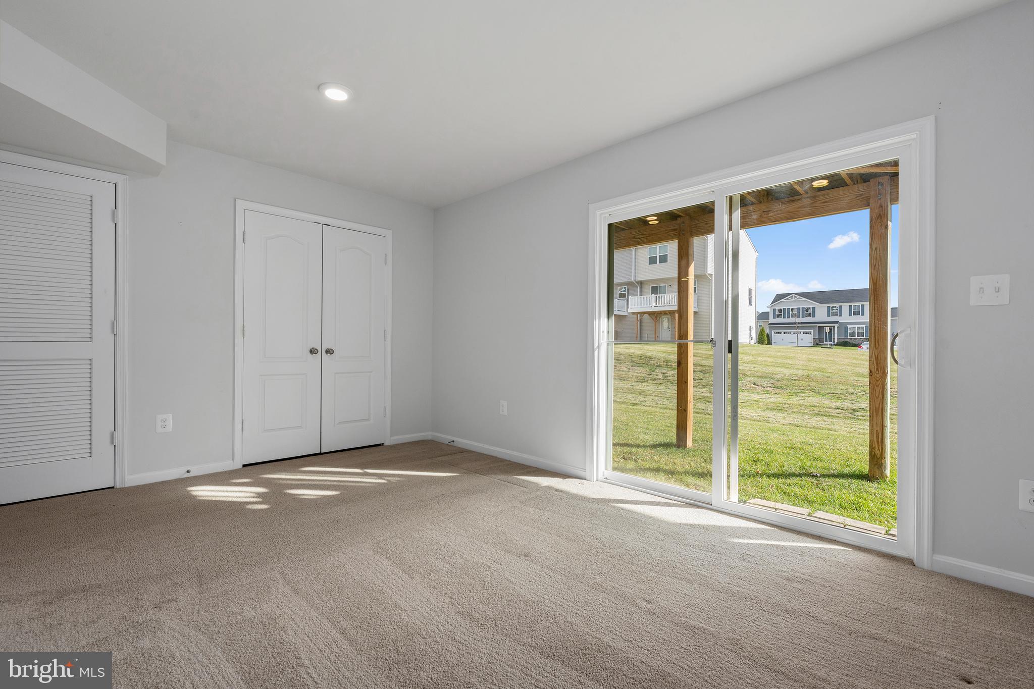 MEADE'S CROSSING - Residential