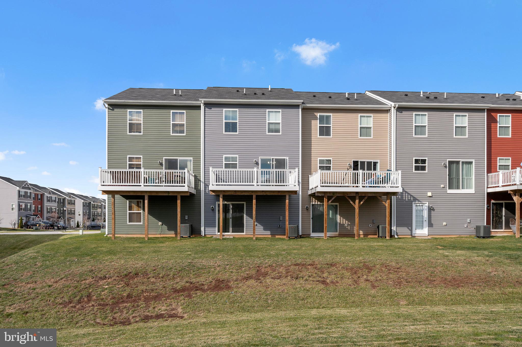 MEADE'S CROSSING - Residential