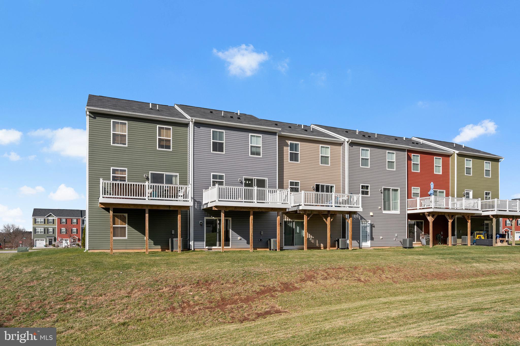 MEADE'S CROSSING - Residential