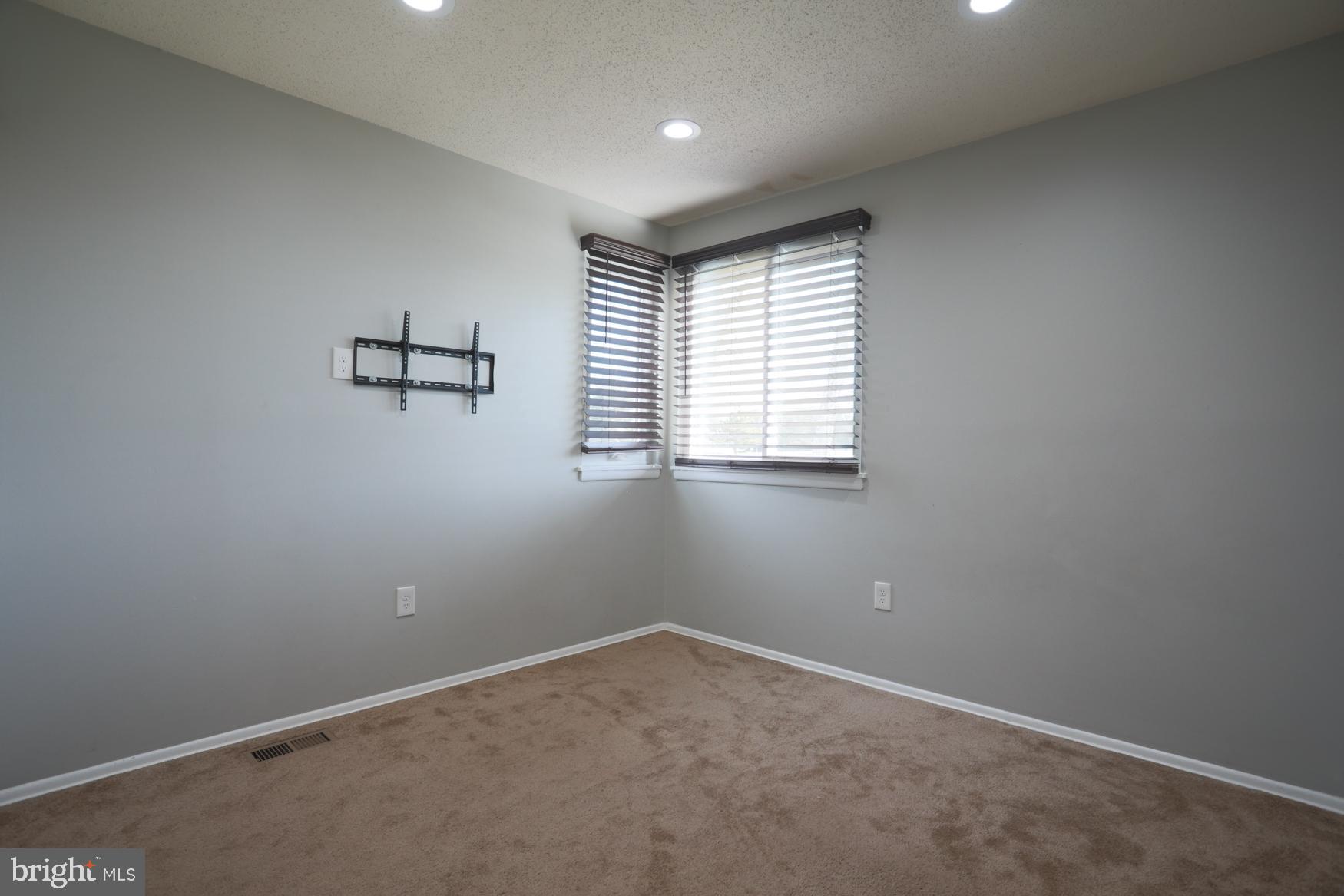 COUNTRYSIDE - Residential Lease