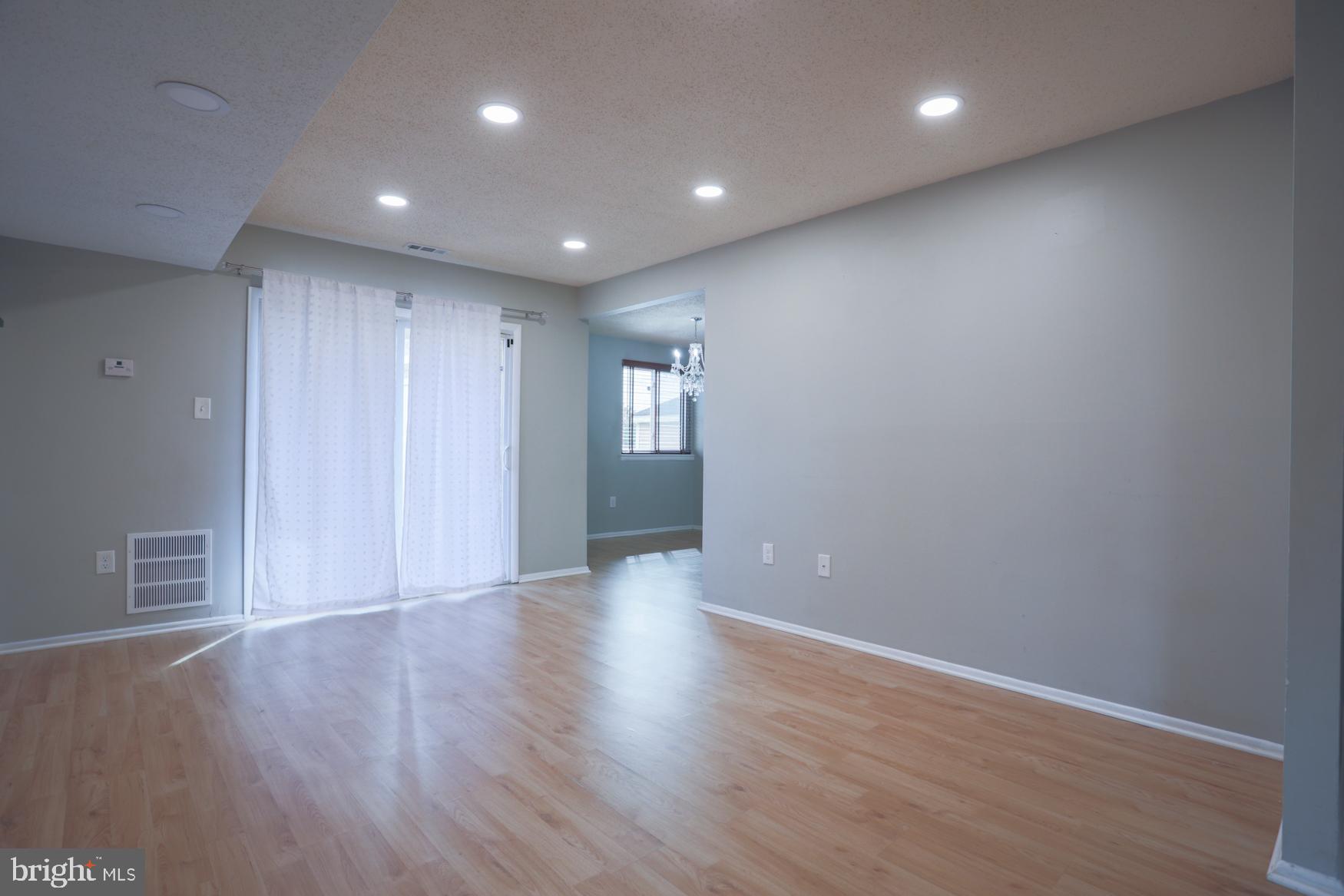 COUNTRYSIDE - Residential Lease