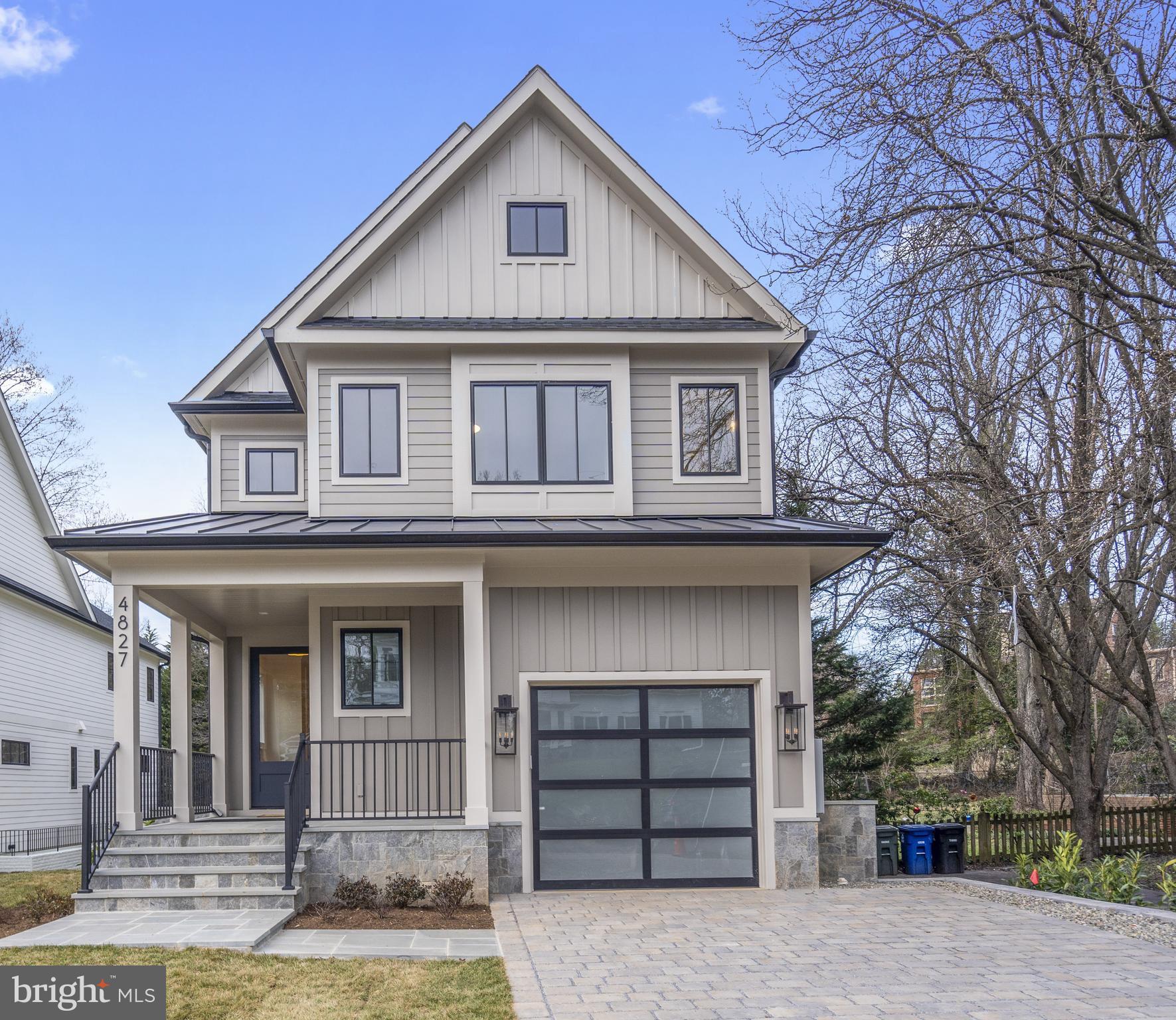 COUNTRY CLUB MANOR - Residential